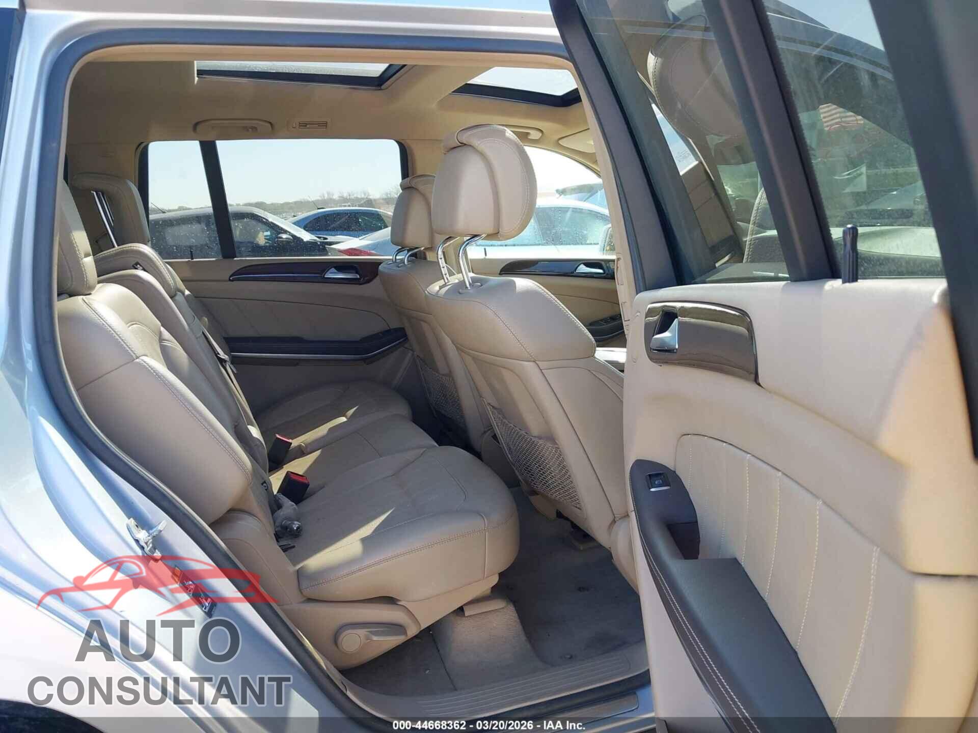 MERCEDES-BENZ GL 450 2014 - 4JGDF7CE4EA348817