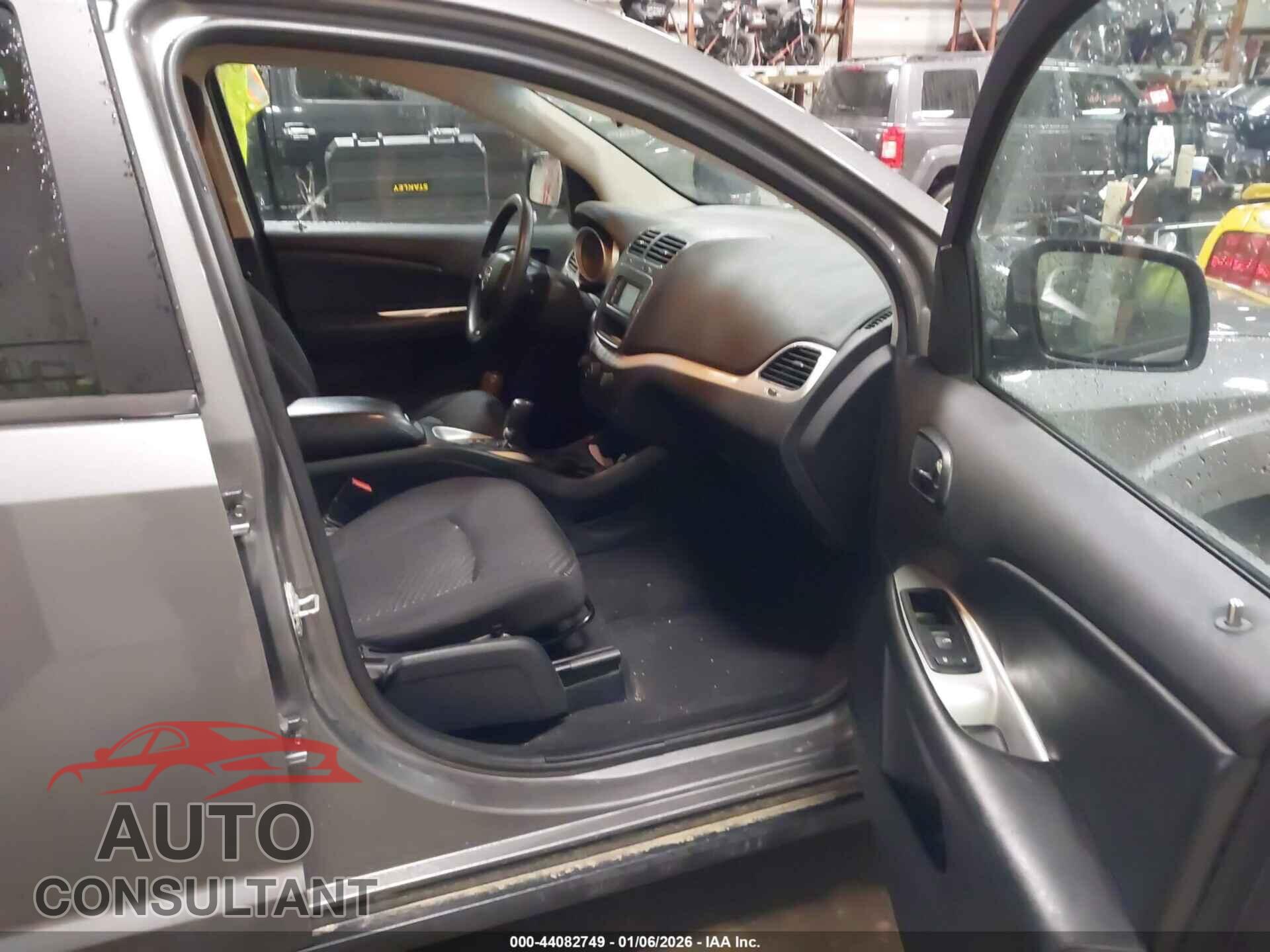 DODGE JOURNEY 2012 - 3C4PDCBG9CT297324