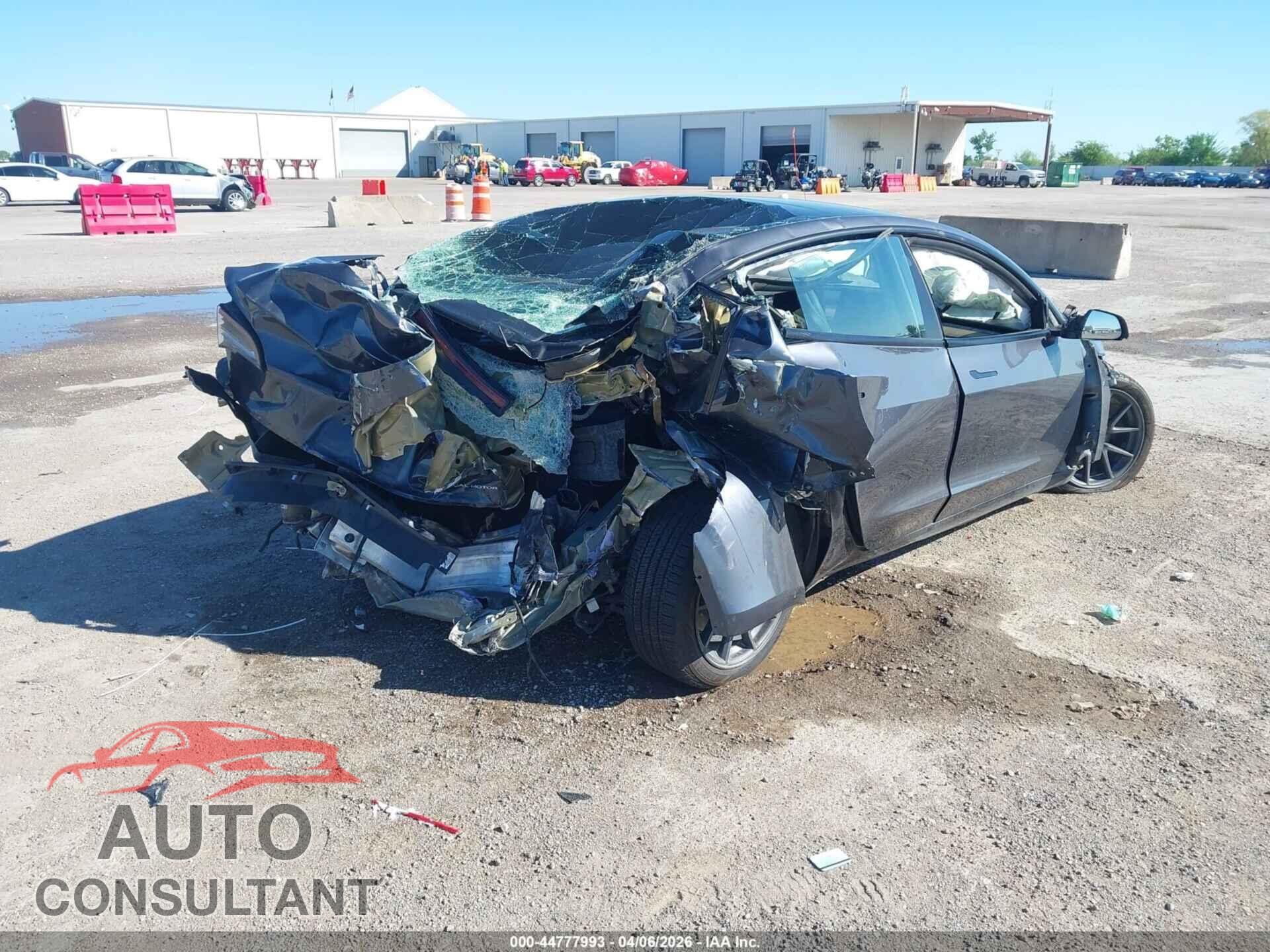 TESLA MODEL 3 2022 - 5YJ3E1EB3NF228548
