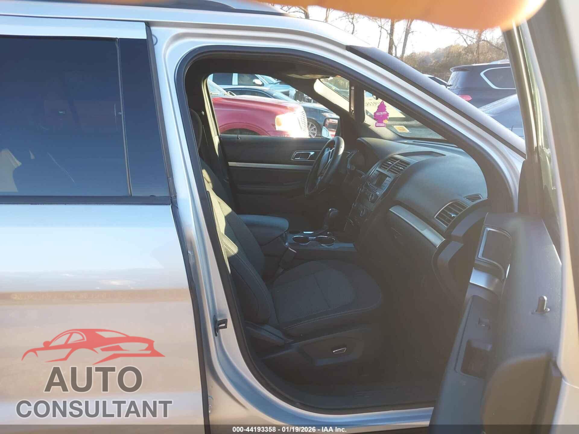 FORD EXPLORER 2018 - 1FM5K7DH2JGB39656