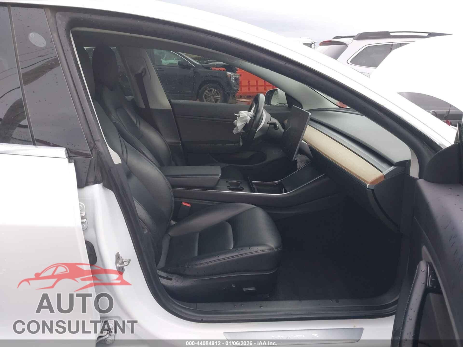 TESLA MODEL 3 2019 - 5YJ3E1EAXKF310120
