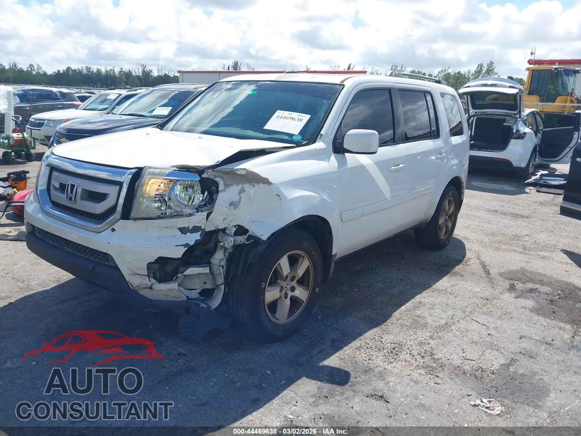 HONDA PILOT 2011 - 5FNYF3H22BB032946