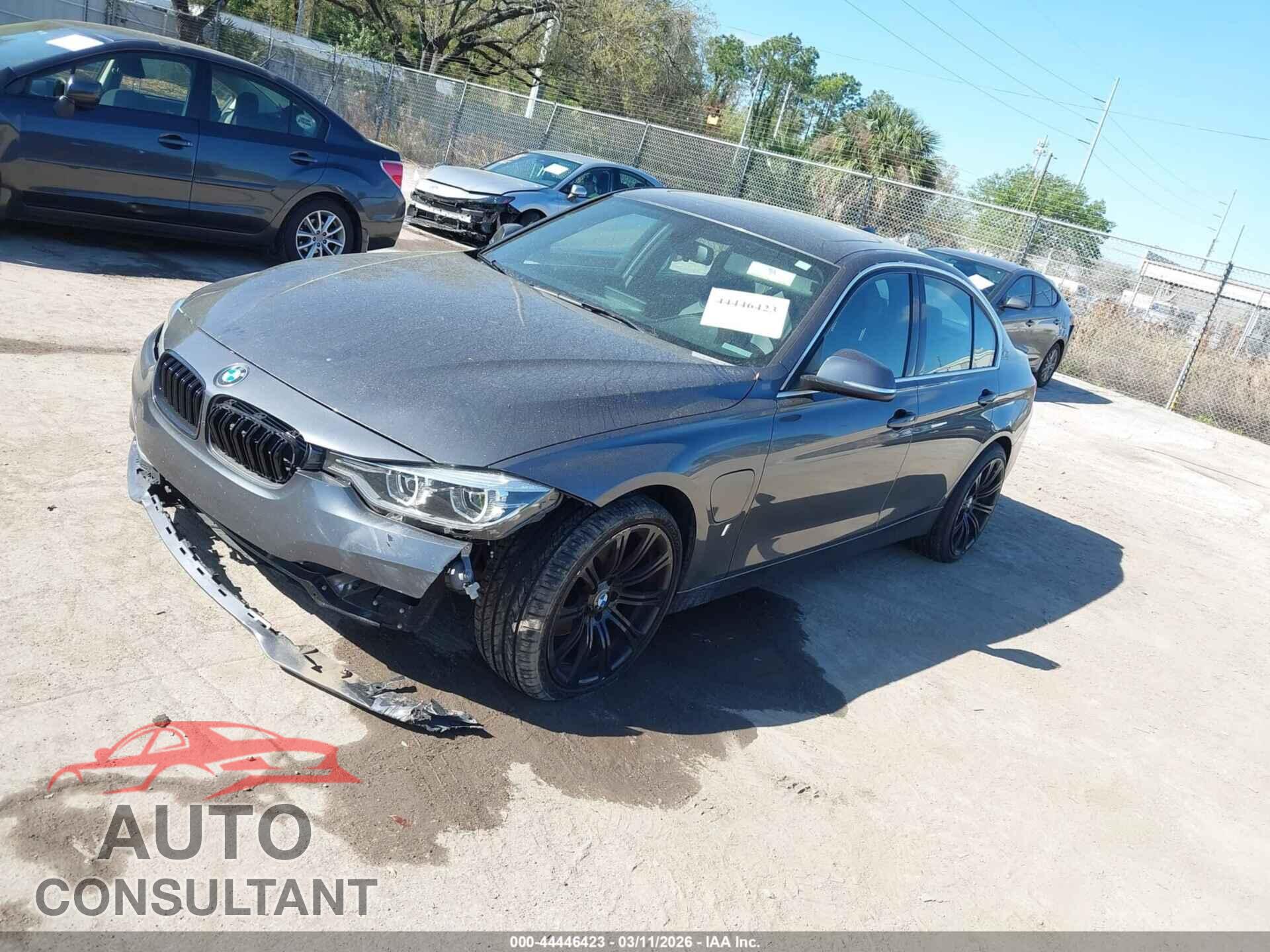 BMW 330E 2018 - WBA8E1C50JA756602