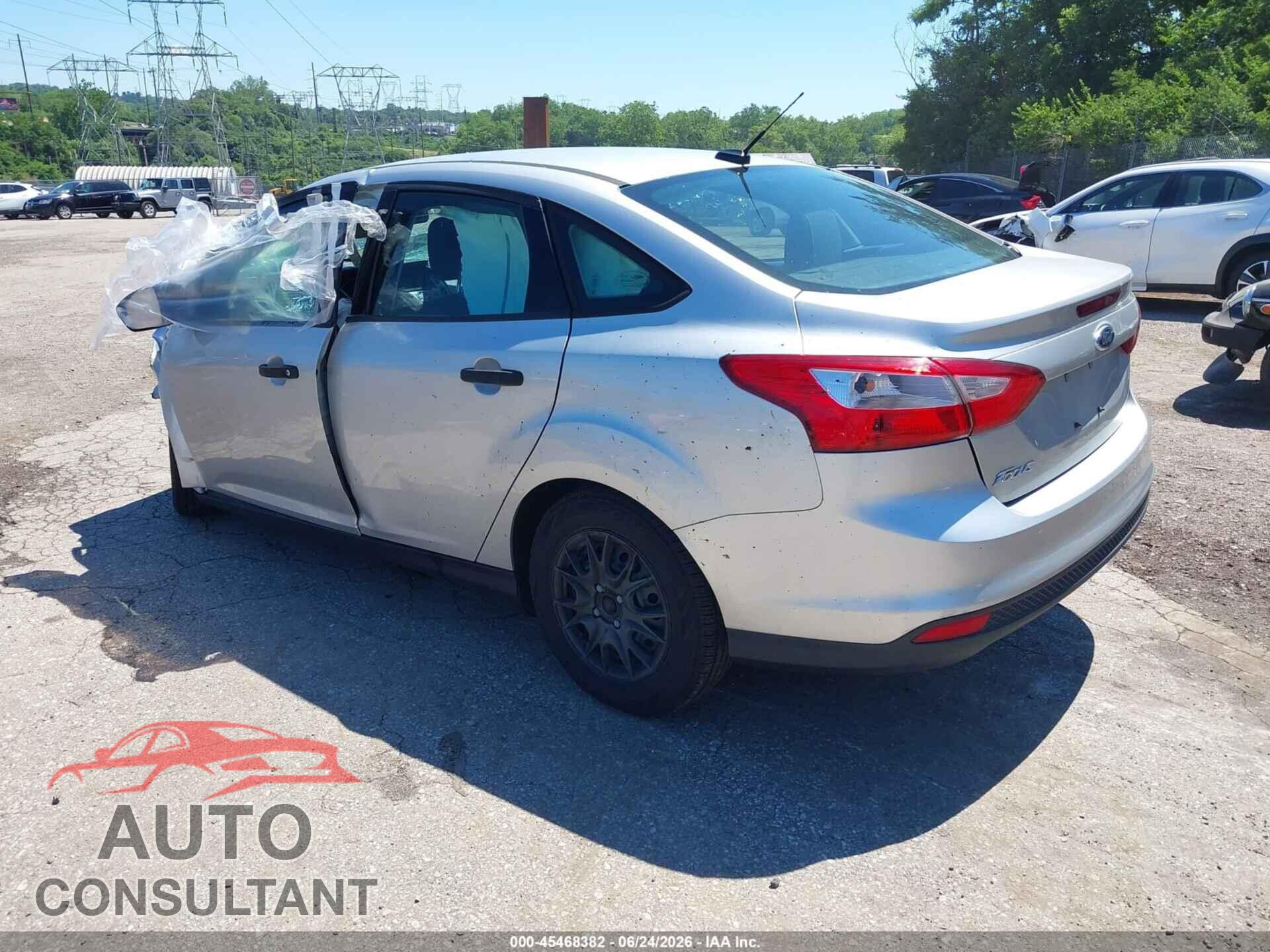 FORD FOCUS 2013 - 1FADP3E28DL299823