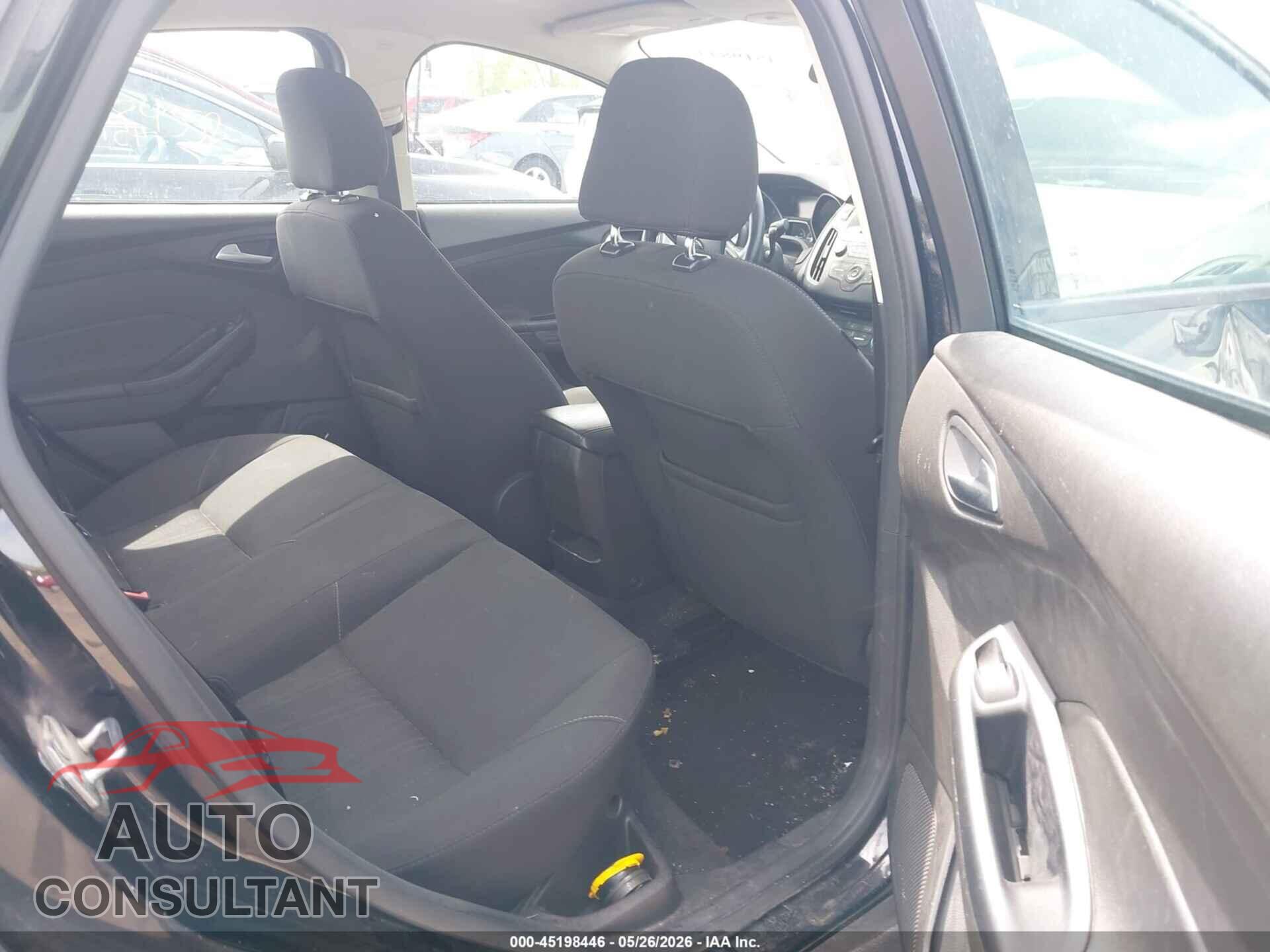 FORD FOCUS 2016 - 1FADP3F22GL295575