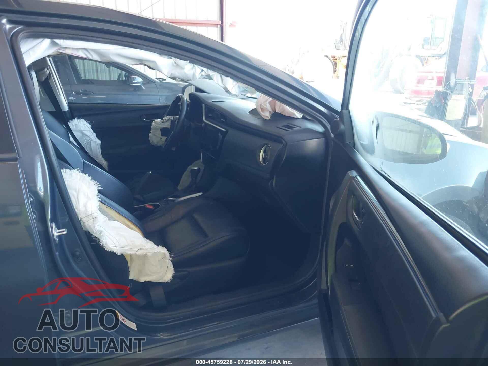 TOYOTA COROLLA 2017 - 5YFBURHE2HP679546