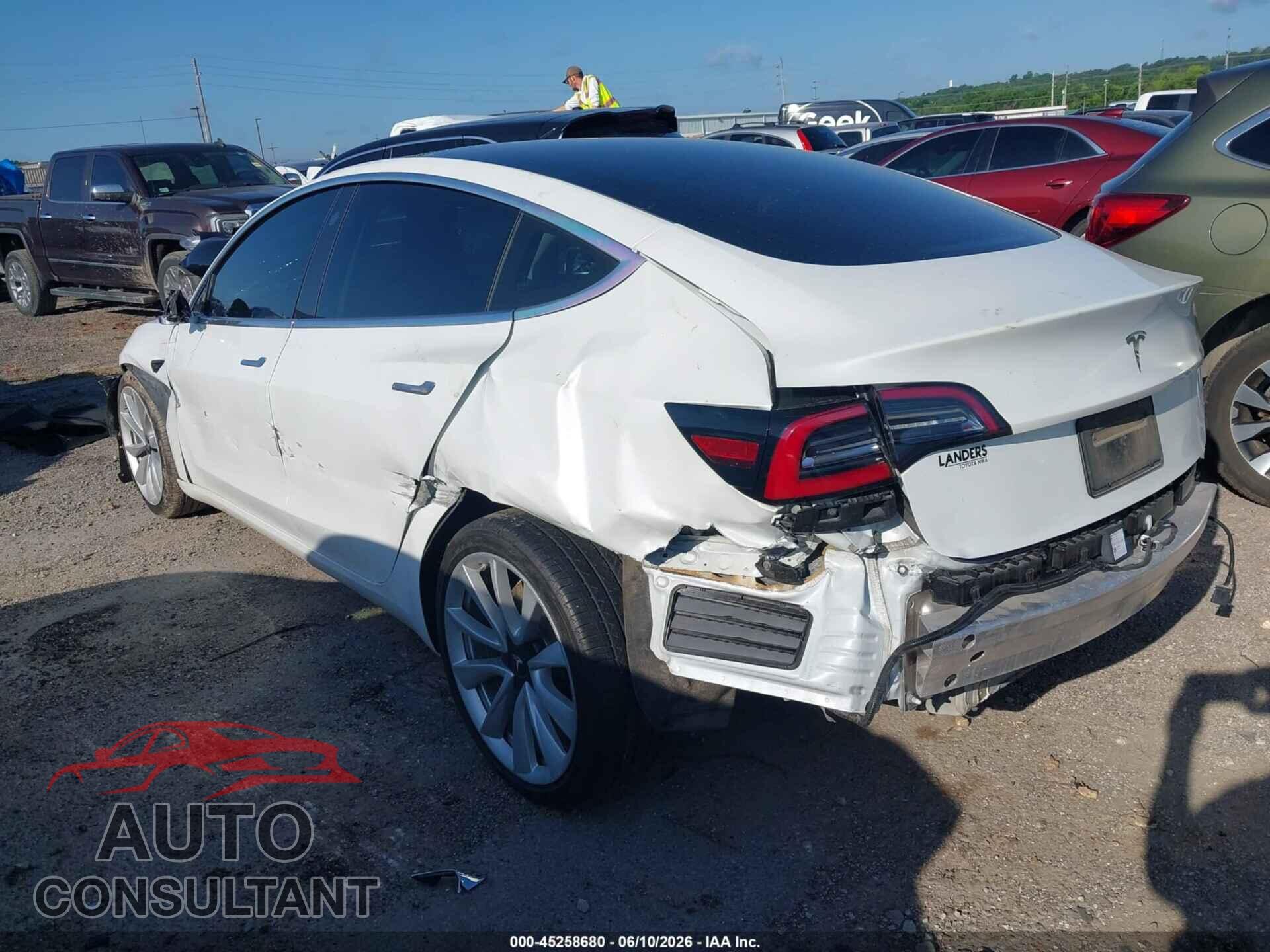 TESLA MODEL 3 2020 - 5YJ3E1EA5LF785708