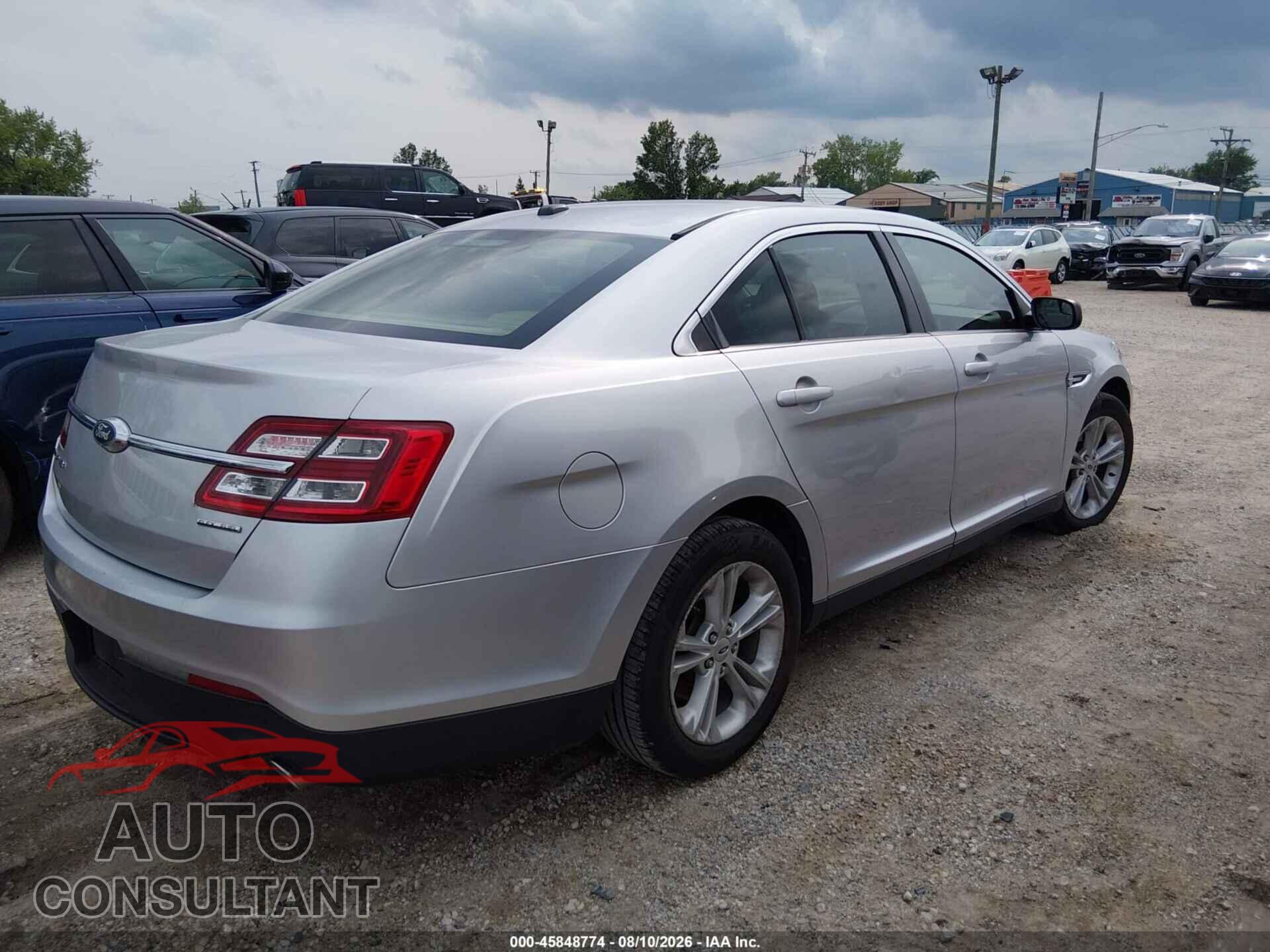 FORD TAURUS 2017 - 1FAHP2D89HG142852