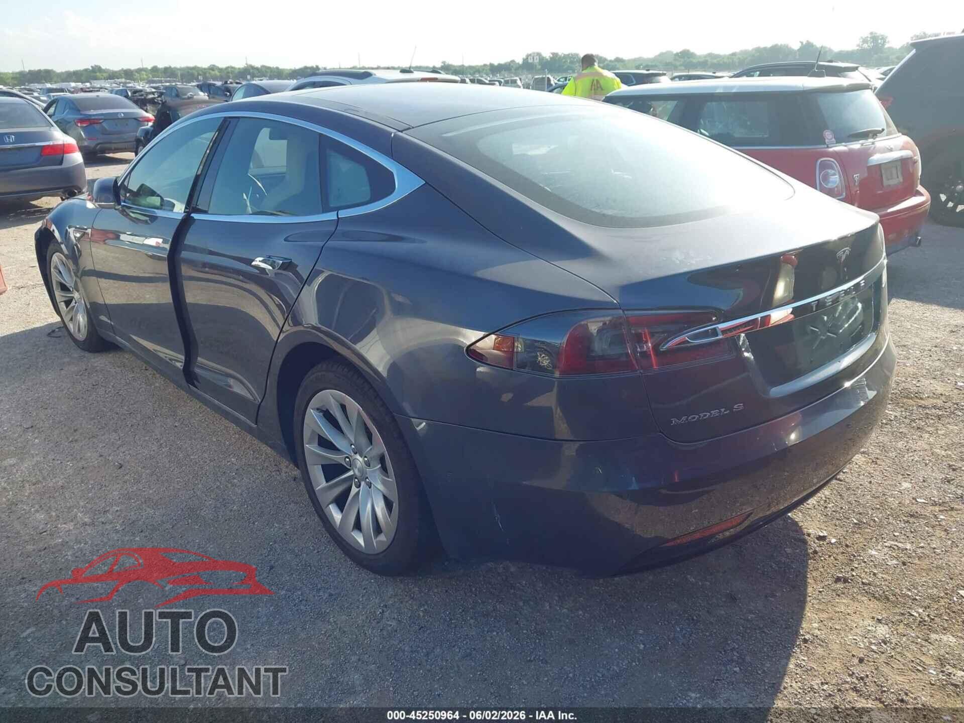 TESLA MODEL S 2016 - 5YJSA1E19GF156076