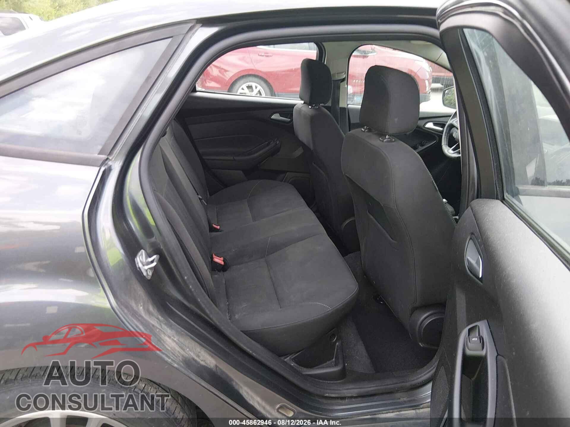 FORD FOCUS 2017 - 1FADP3F25HL221875