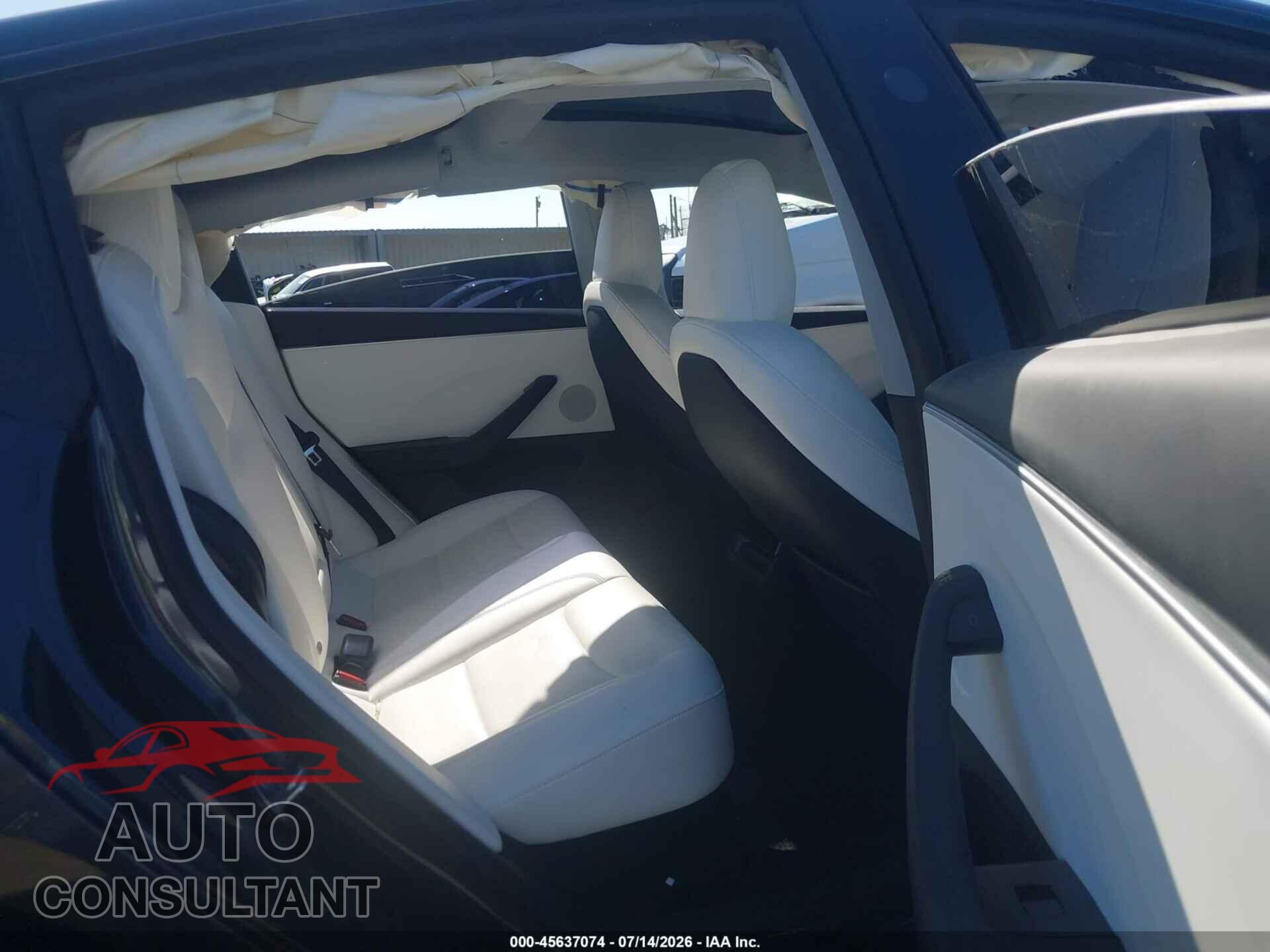 TESLA MODEL 3 2024 - 5YJ3E1EA1RF771264