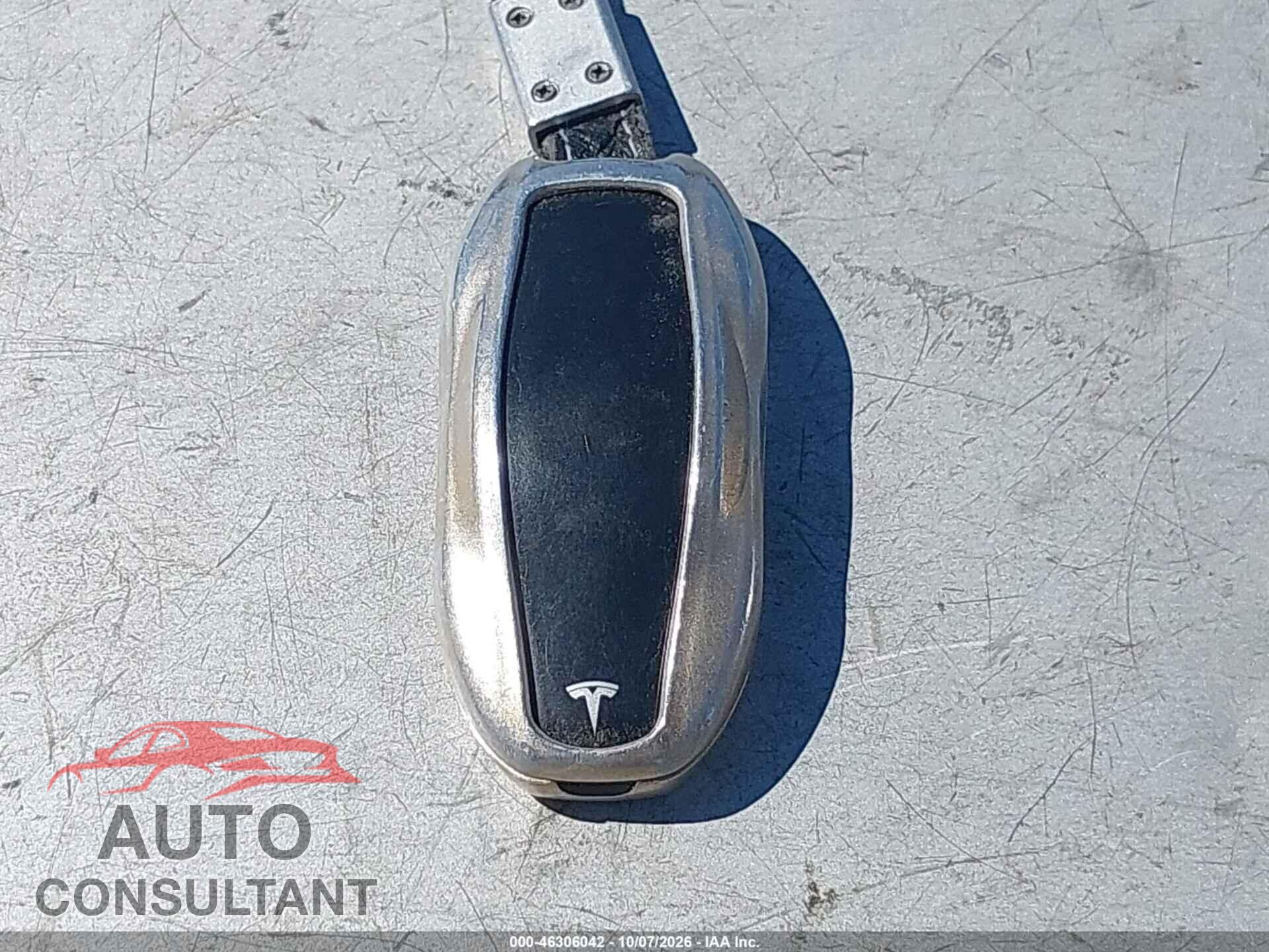 TESLA MODEL S 2013 - 5YJSA1CP1DFP13761