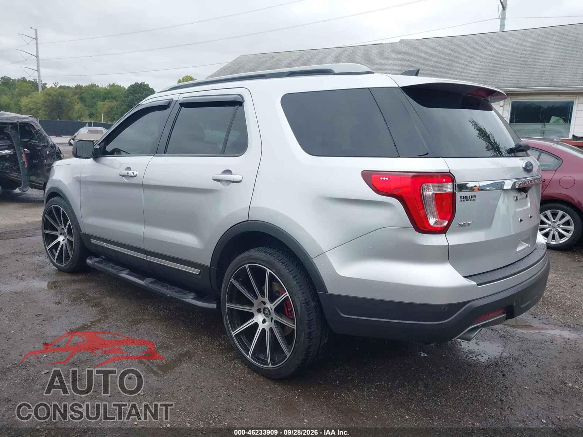 FORD EXPLORER 2018 - 1FM5K7D86JGB97608