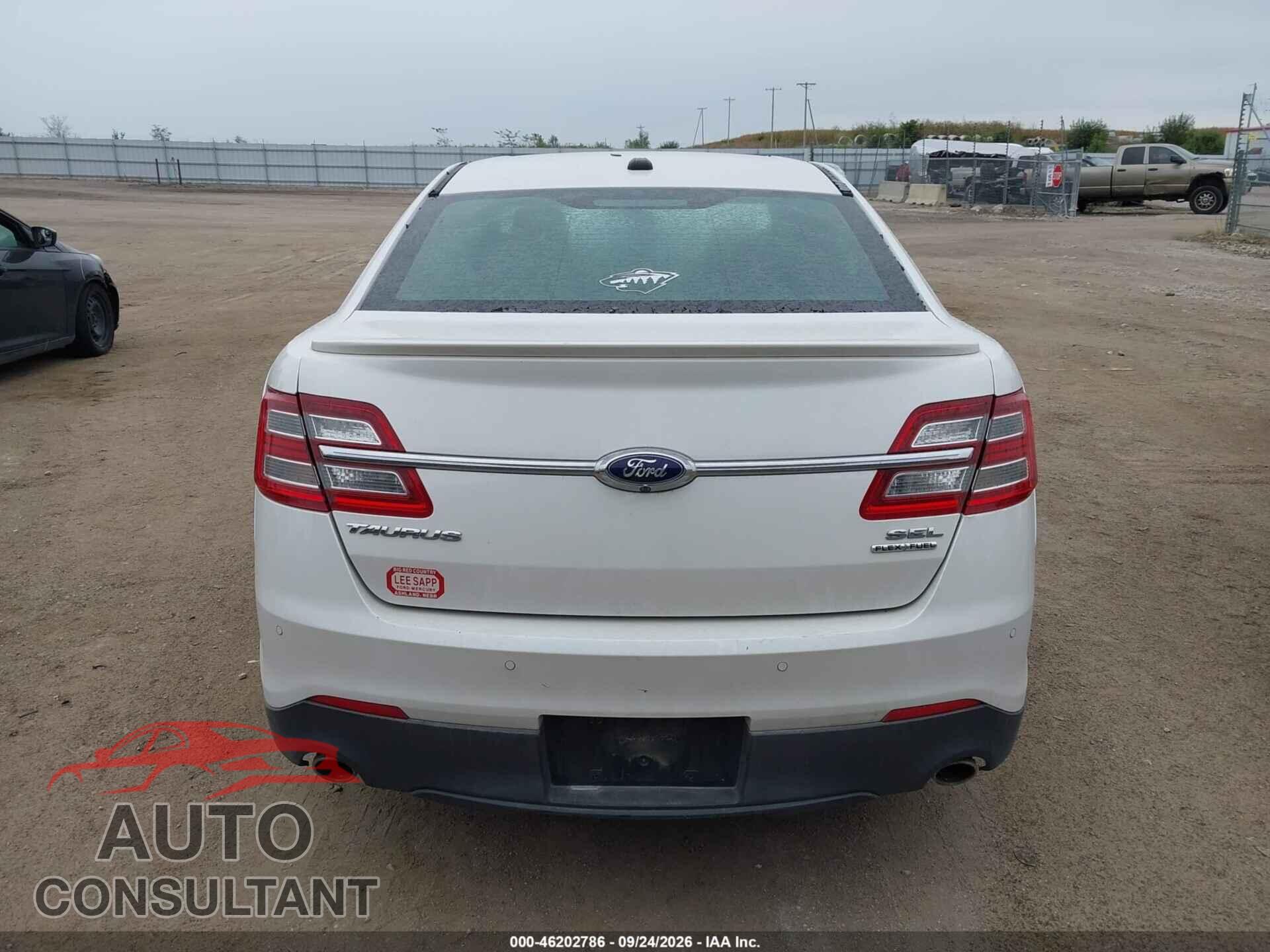 FORD TAURUS 2014 - 1FAHP2E84EG100440