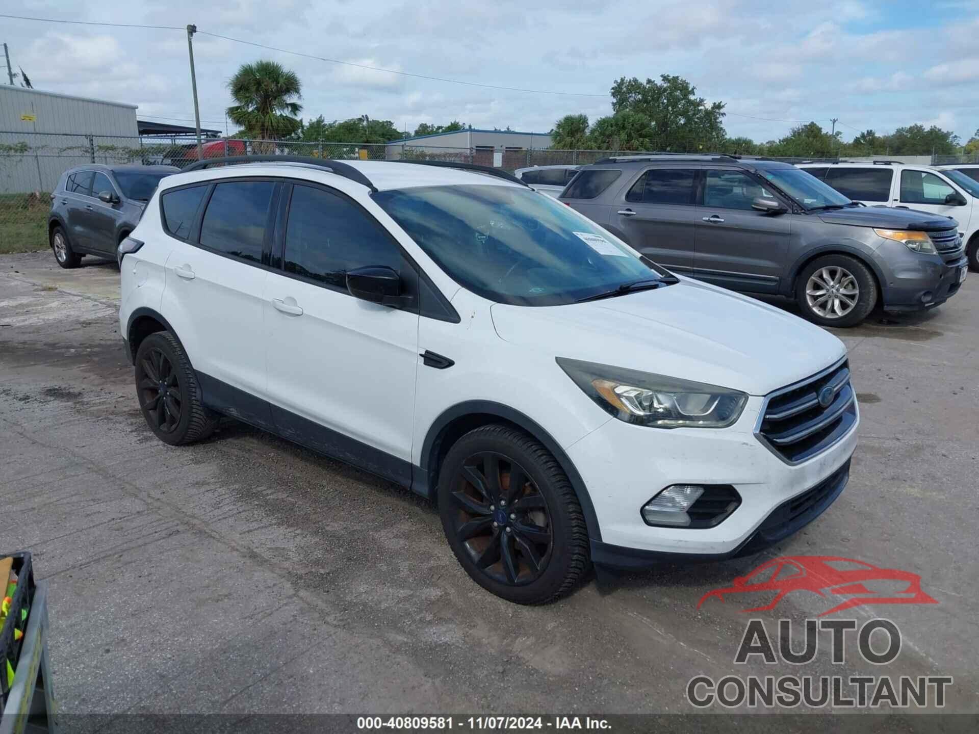FORD ESCAPE 2018 - 1FMCU0GD4JUB36888