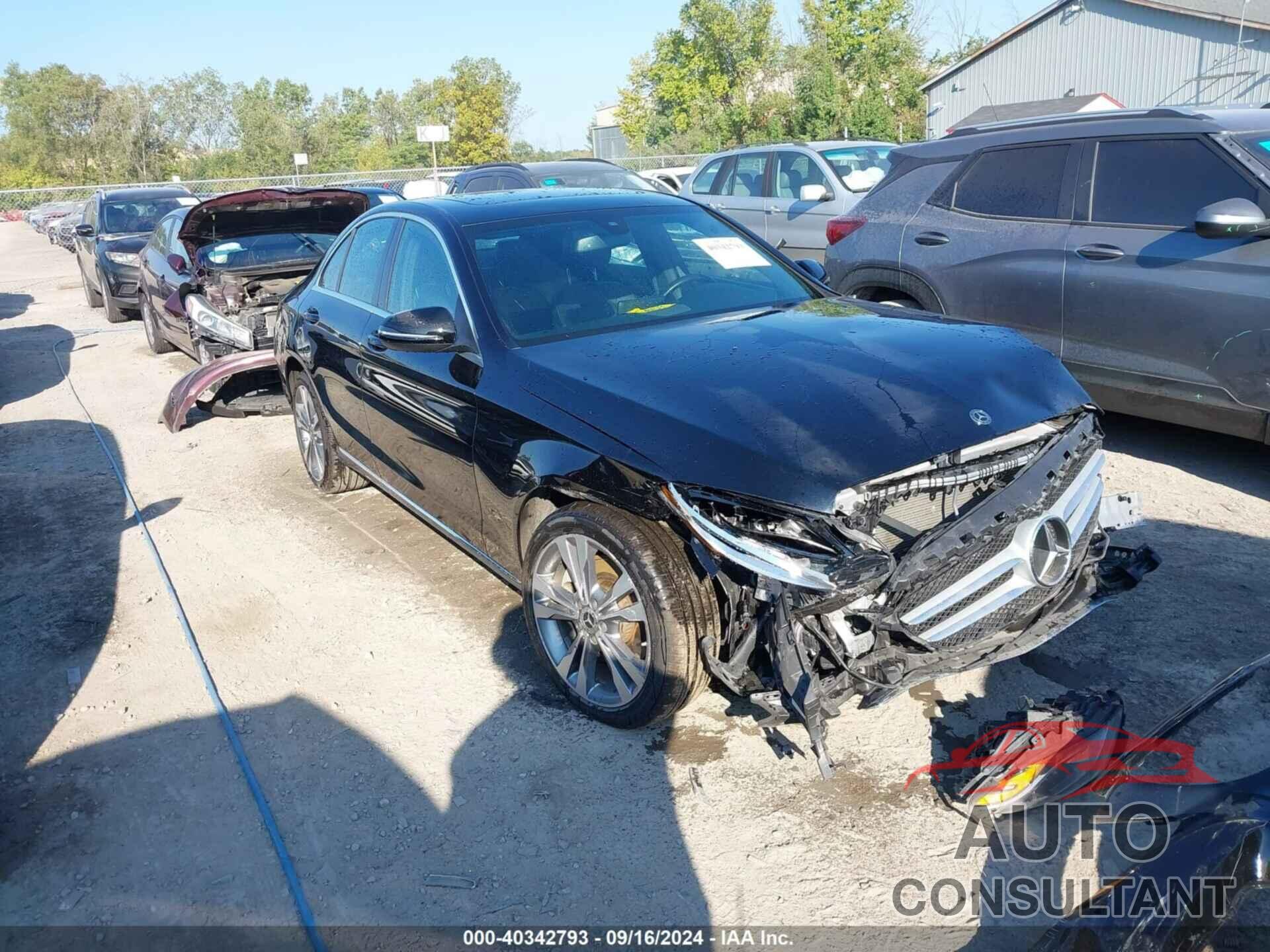 MERCEDES-BENZ C 300 2018 - 55SWF4KB1JU251190
