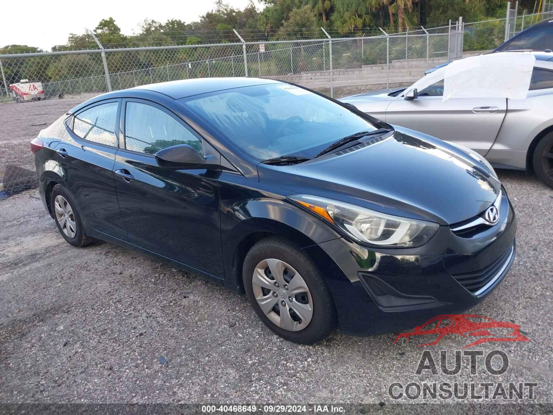 HYUNDAI ELANTRA 2016 - KMHDH4AE9GU601658