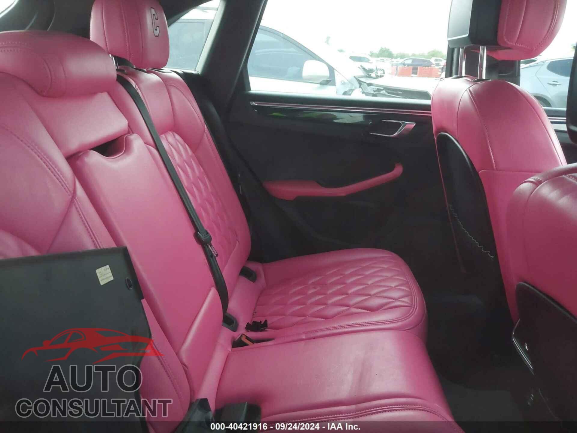 PORSCHE MACAN 2017 - WP1AA2A53HLB02232