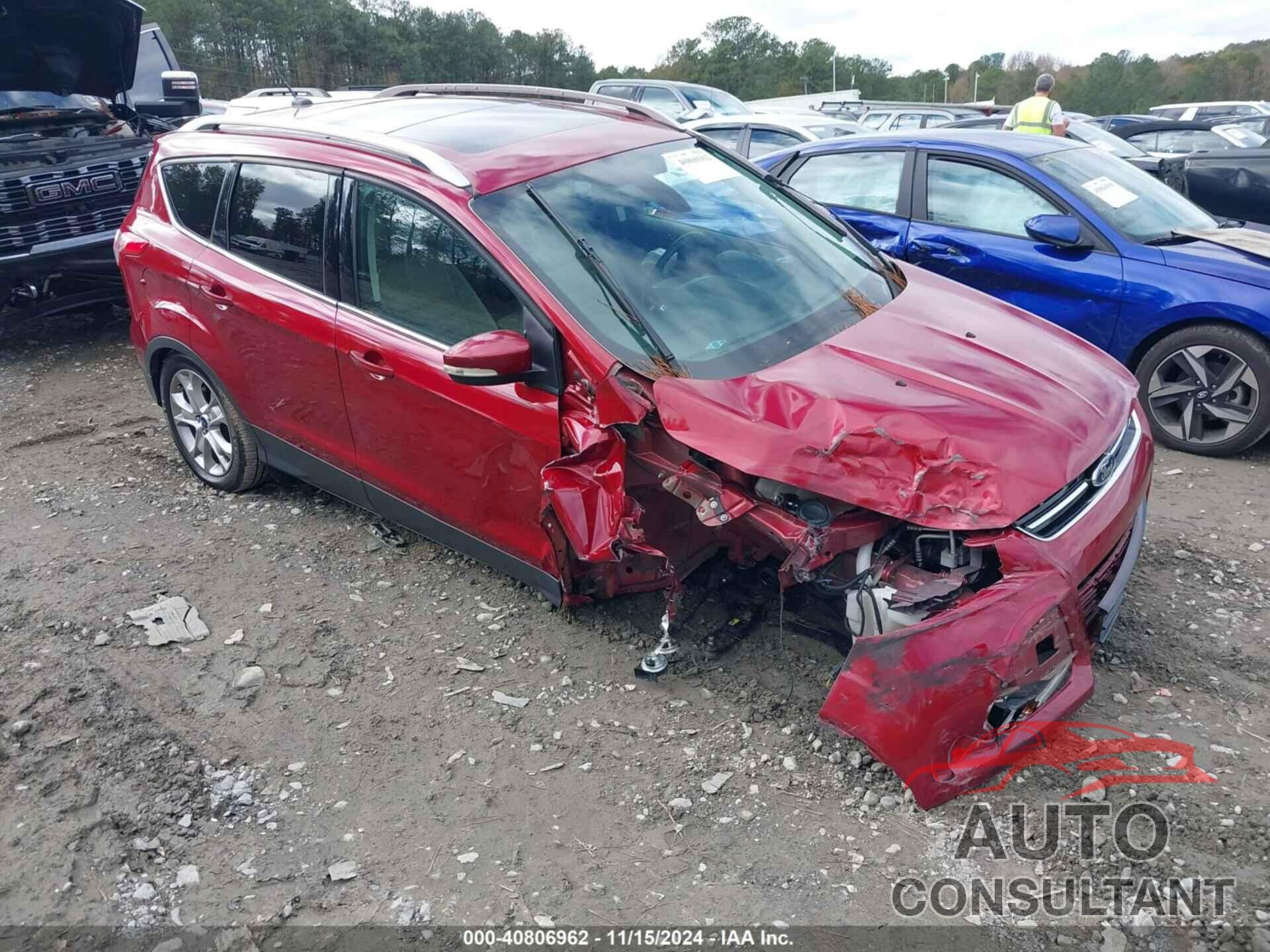 FORD ESCAPE 2015 - 1FMCU0J90FUB24555