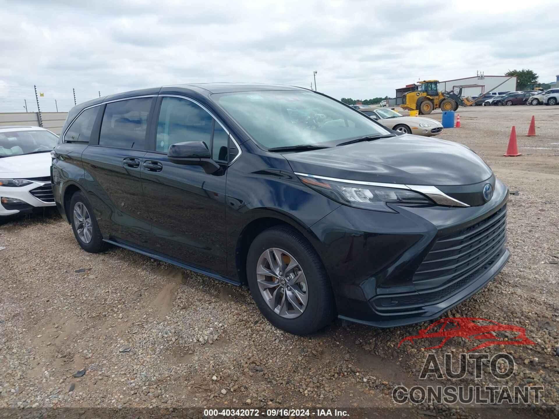 TOYOTA SIENNA 2024 - 5TDKRKEC6RS189230