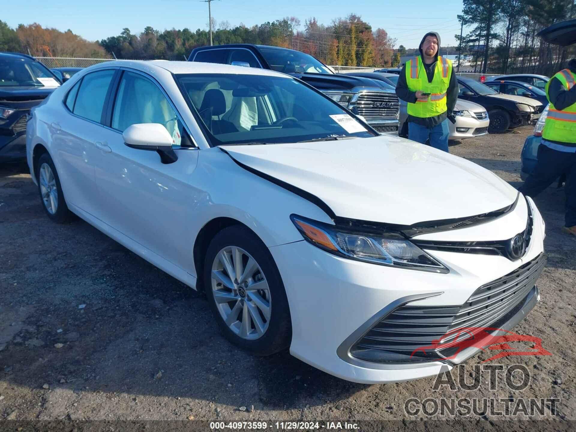 TOYOTA CAMRY 2023 - 4T1C11AK1PU805231