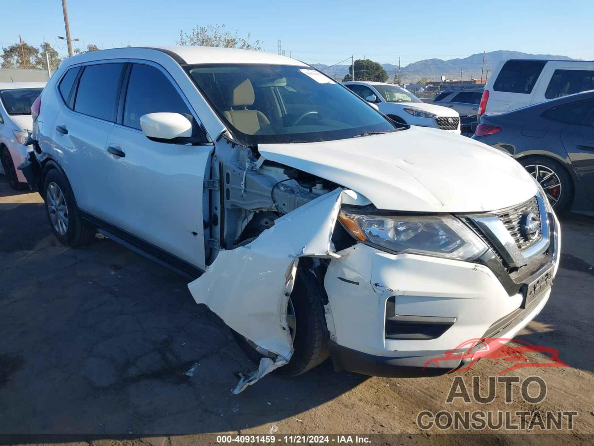 NISSAN ROGUE 2017 - KNMAT2MT6HP513736