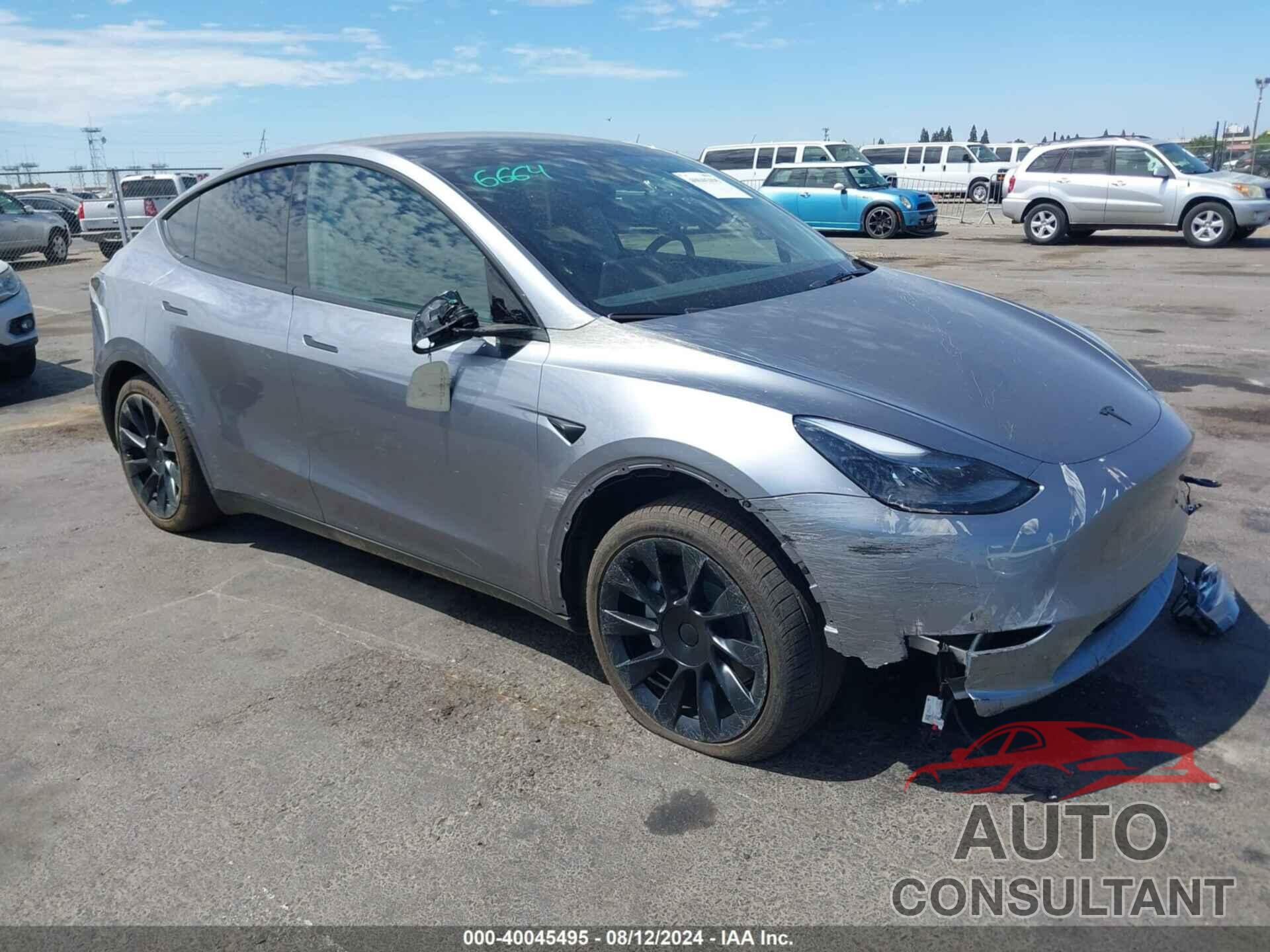 TESLA MODEL Y 2024 - 7SAYGDEE4RA299825