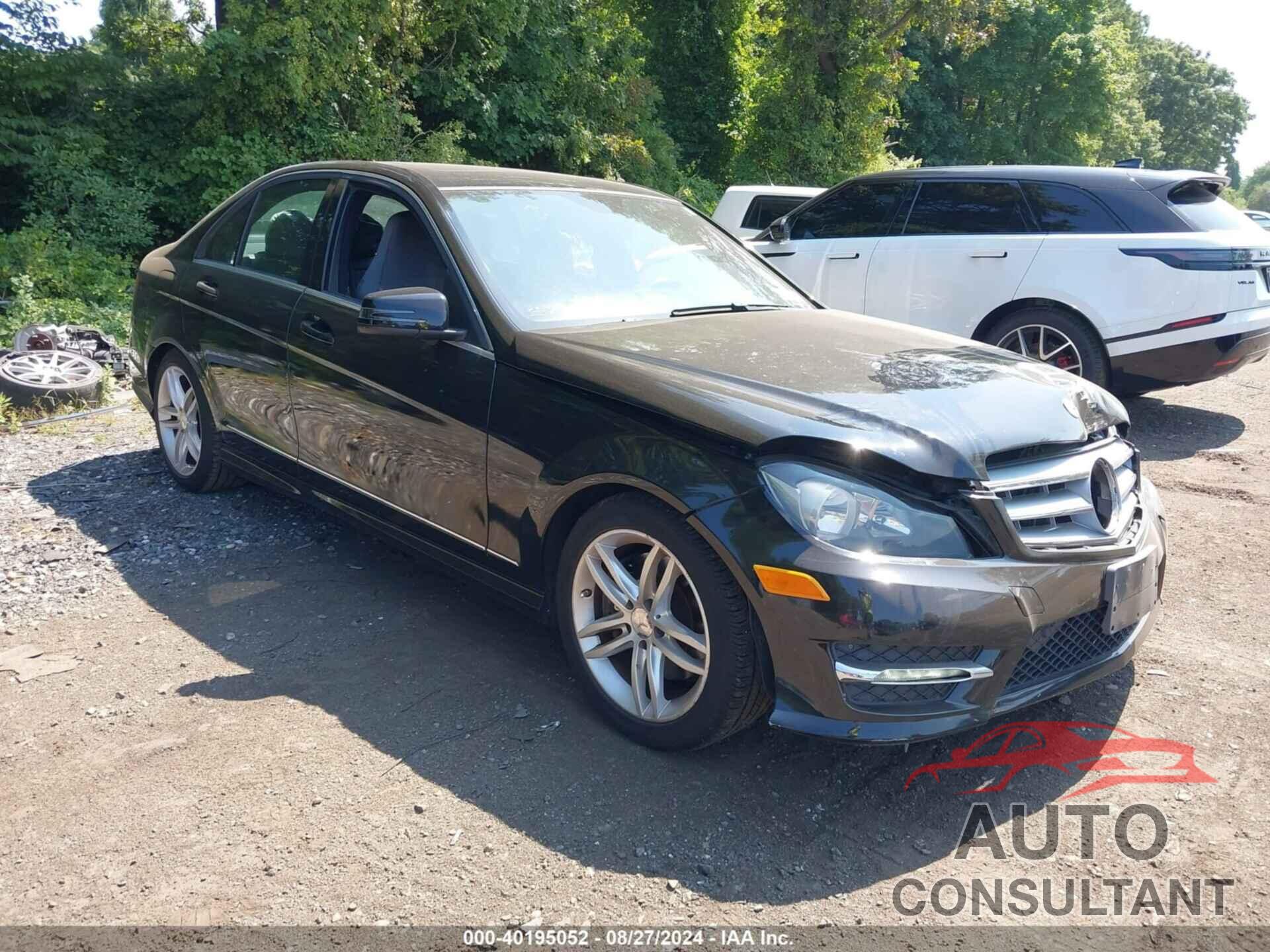 MERCEDES-BENZ C 300 2013 - WDDGF8AB2DA835261