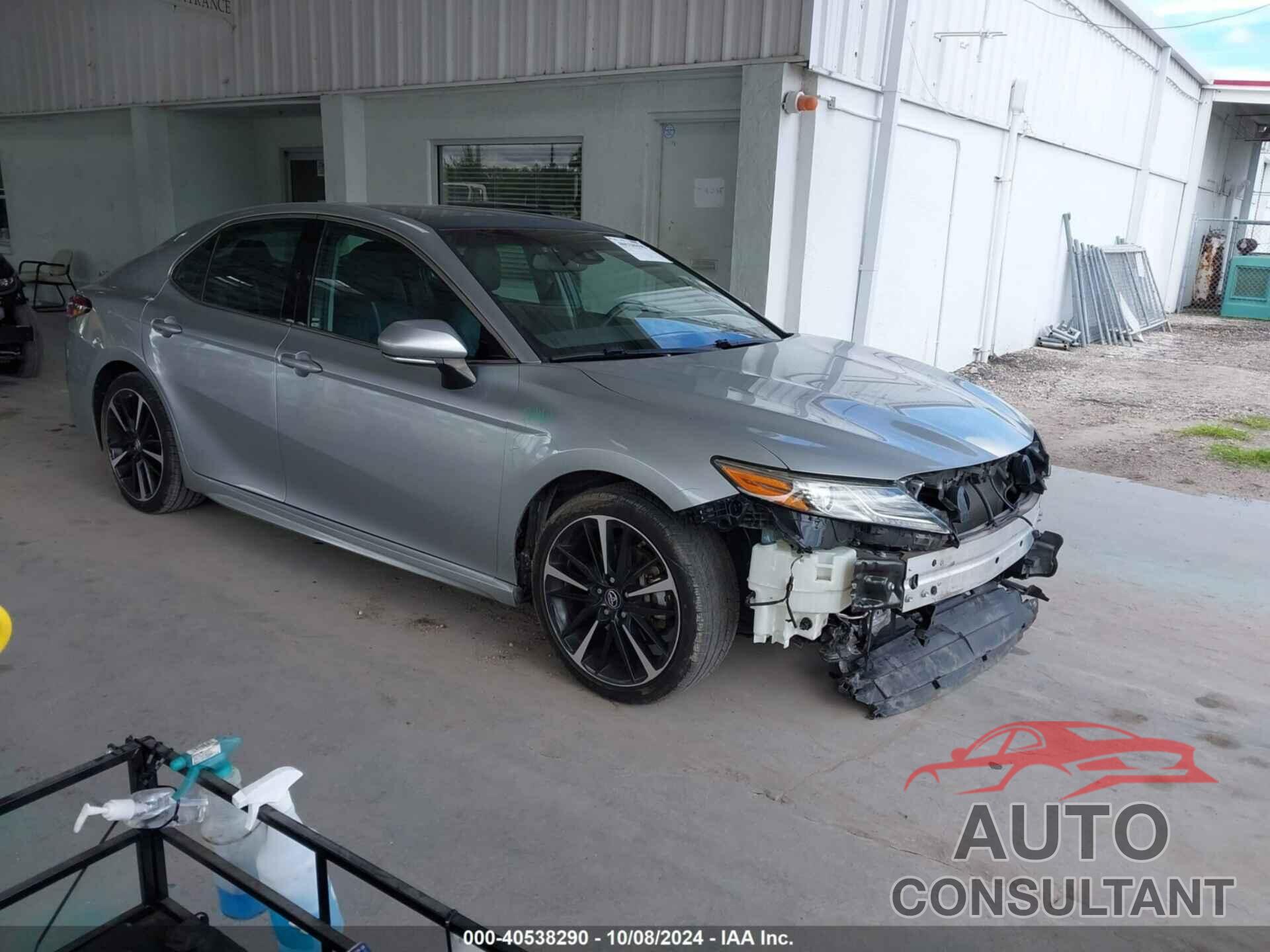 TOYOTA CAMRY 2018 - 4T1B61HK5JU124676