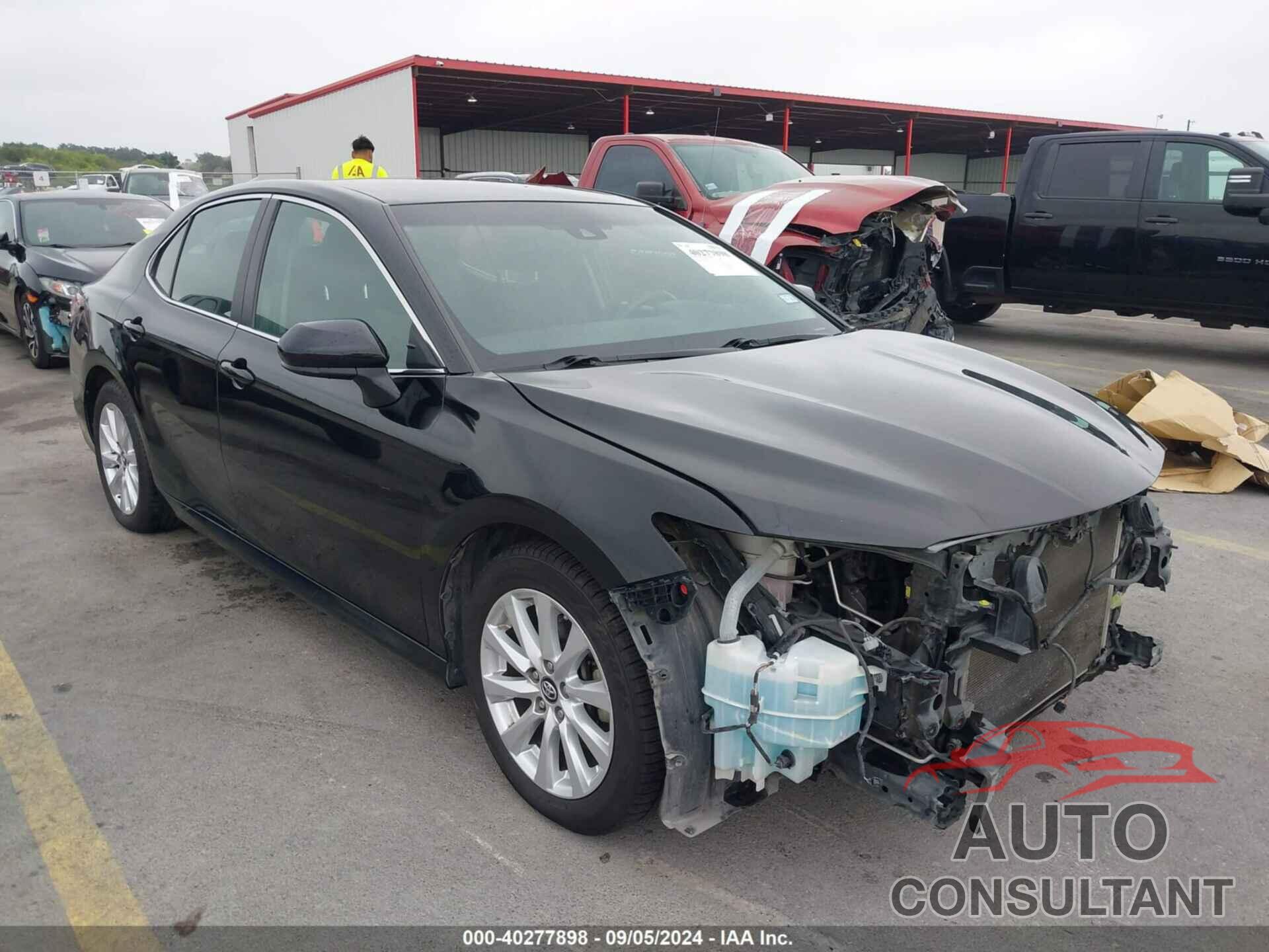 TOYOTA CAMRY 2018 - 4T1B11HK0JU502532