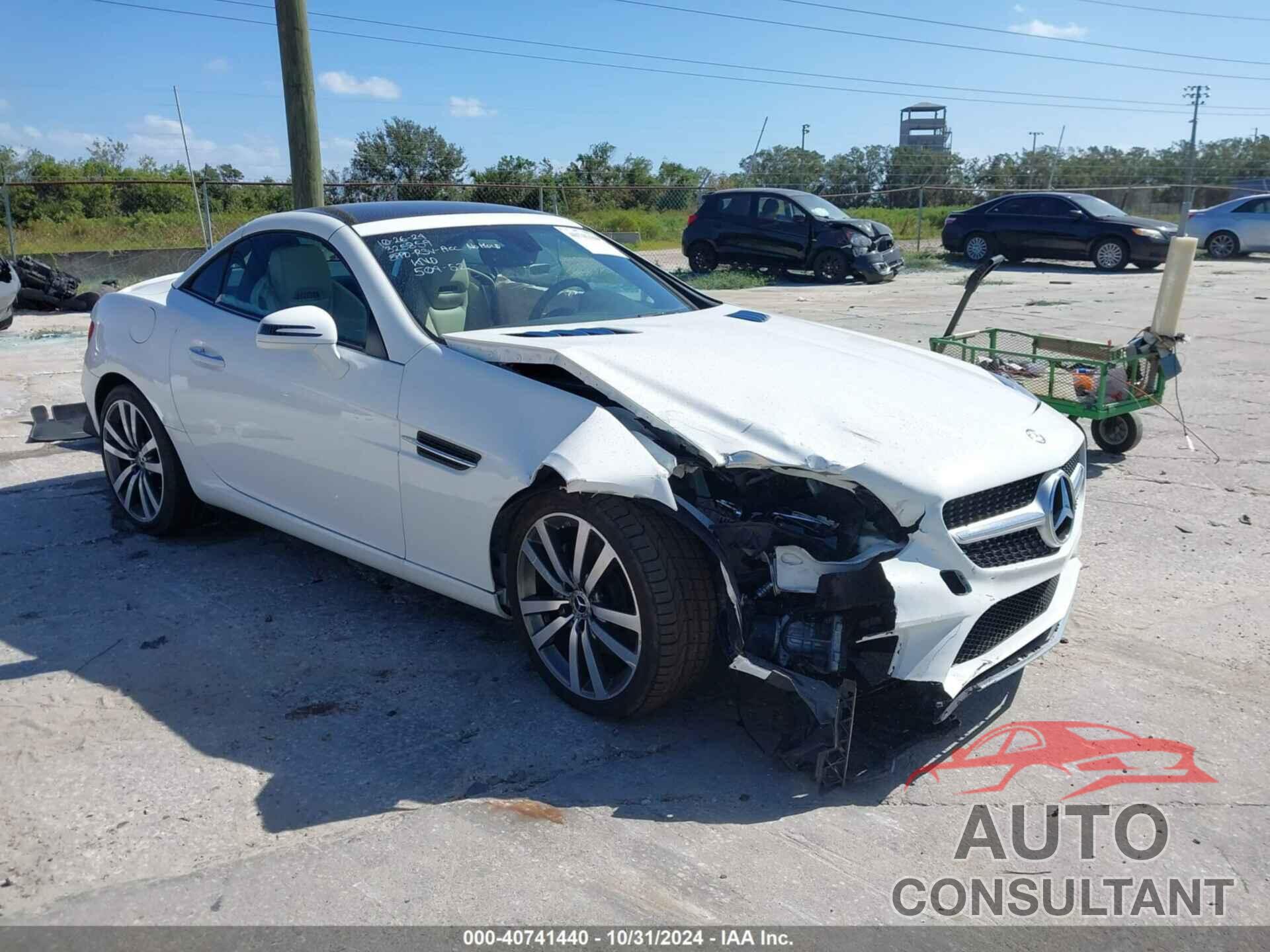 MERCEDES-BENZ SLC 300 2017 - WDDPK3JA7HF139185