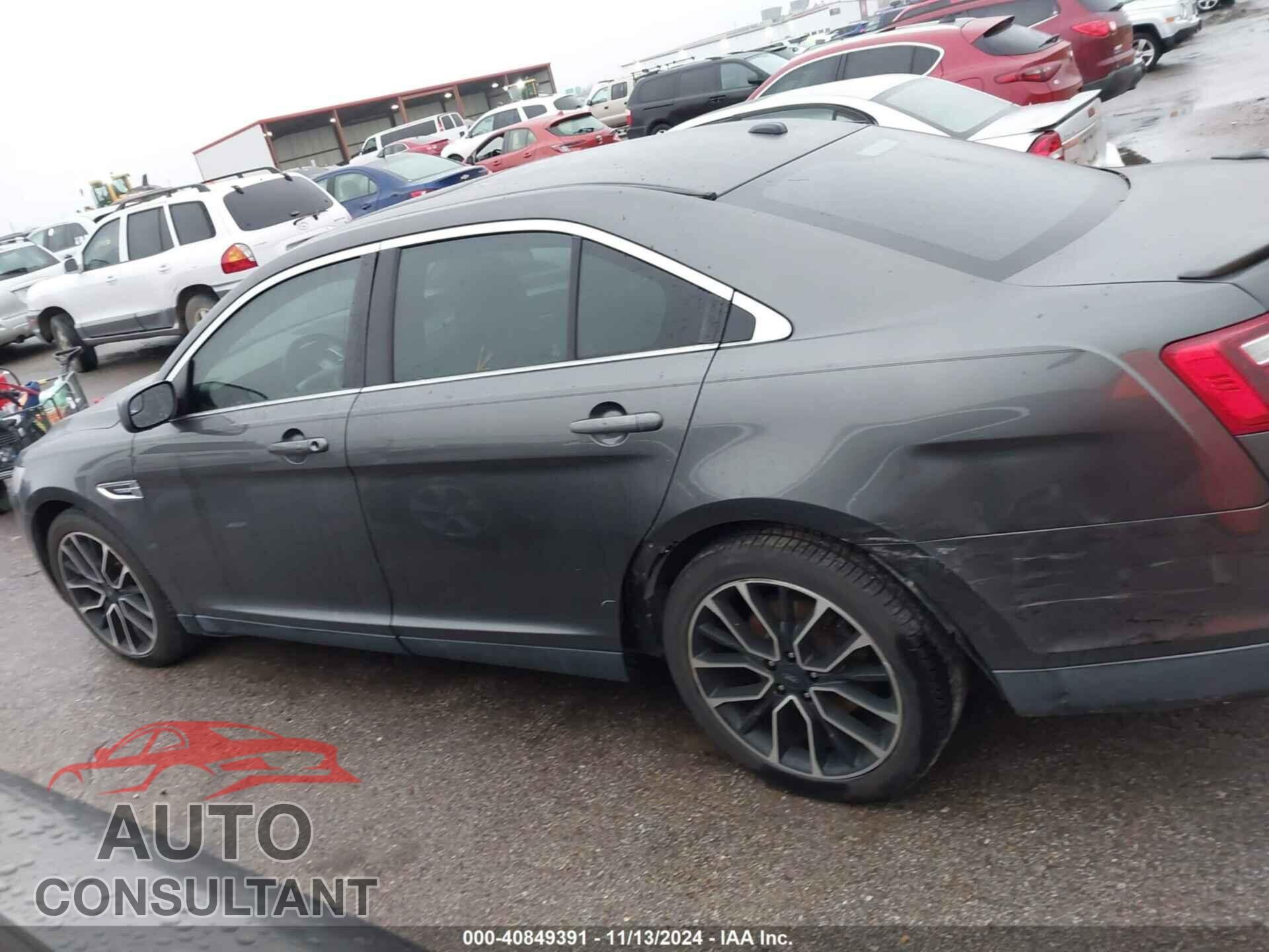 FORD TAURUS 2017 - 1FAHP2E80HG112864
