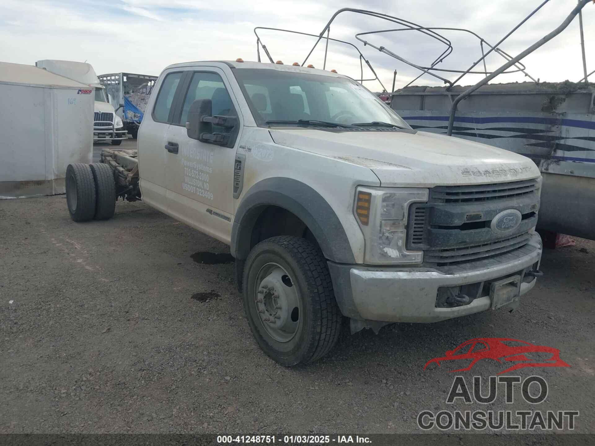 FORD F-550 CHASSIS 2019 - 1FD0X5HT2KEF22072