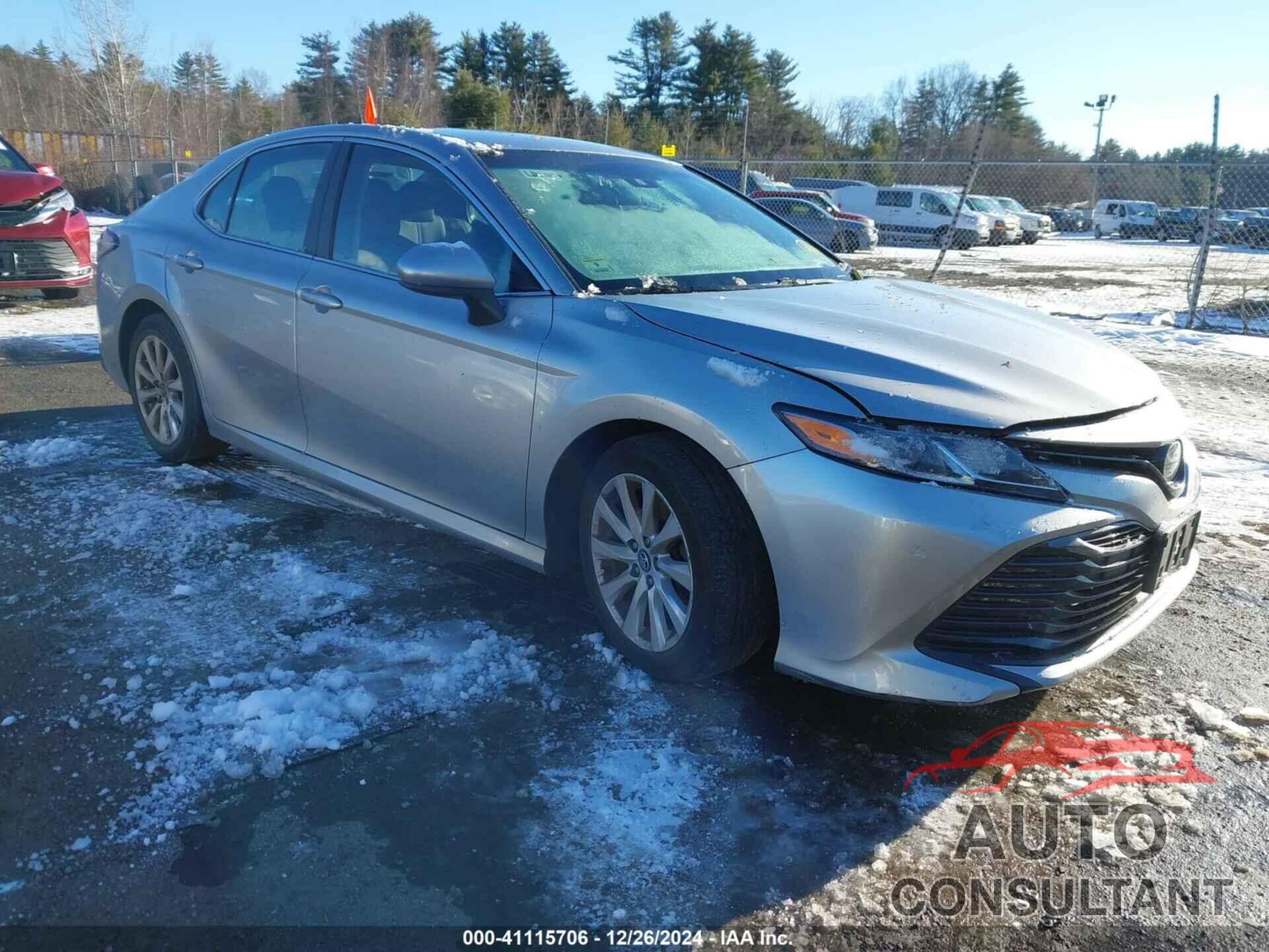 TOYOTA CAMRY 2018 - 4T1B11HK2JU641965