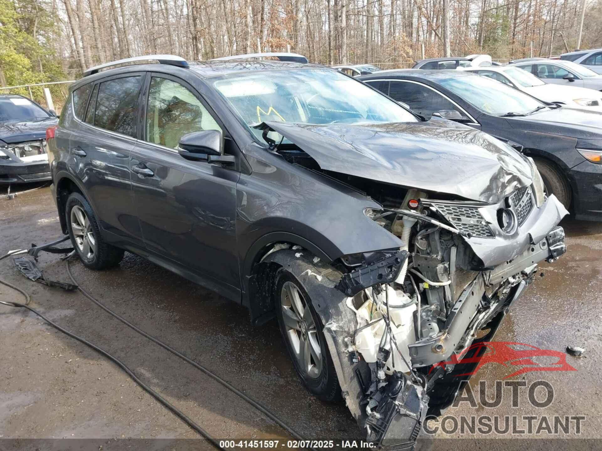 TOYOTA RAV4 2015 - JTMRFREVXFJ044654