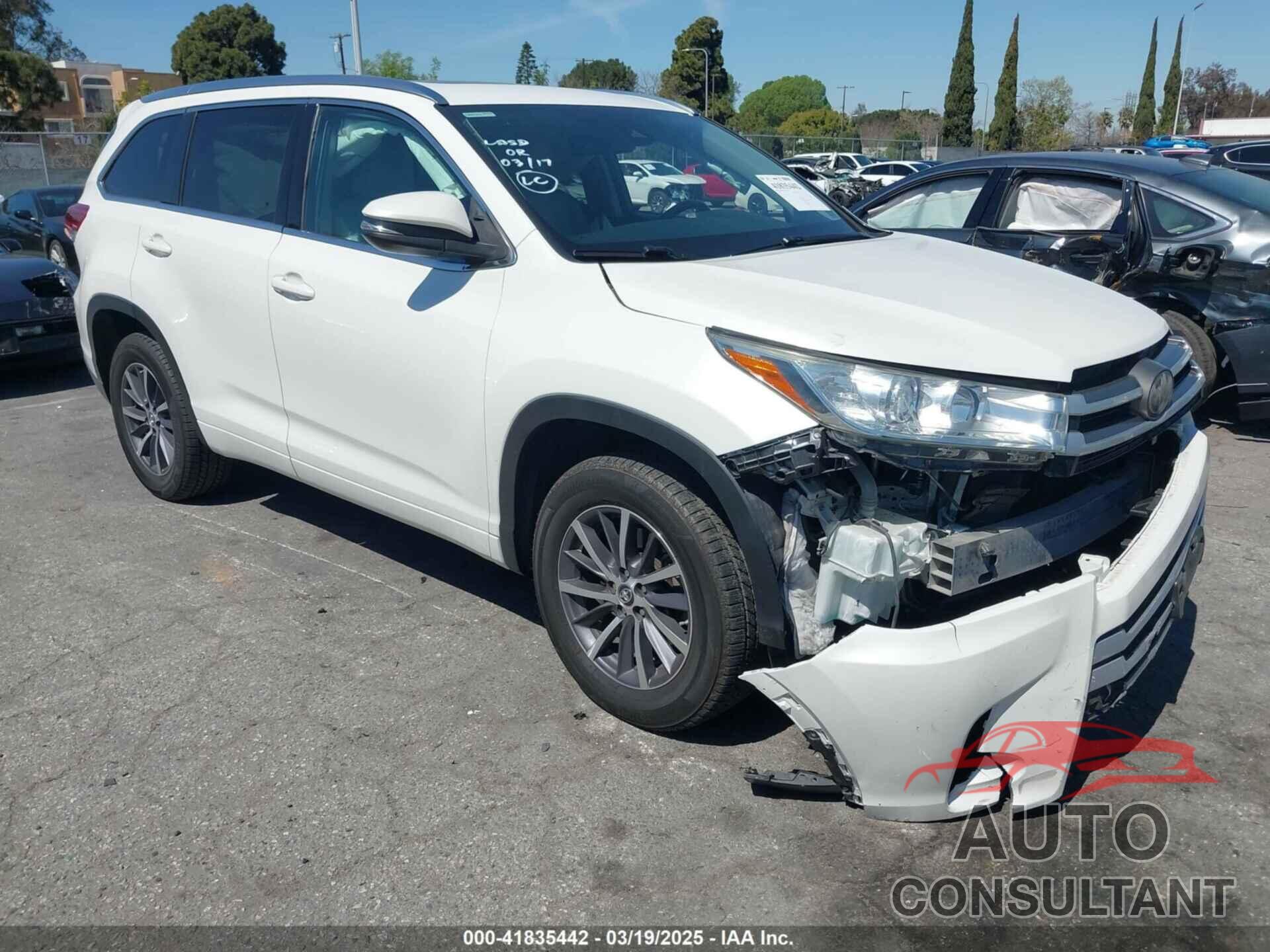 TOYOTA HIGHLANDER 2018 - 5TDKZRFH0JS527700
