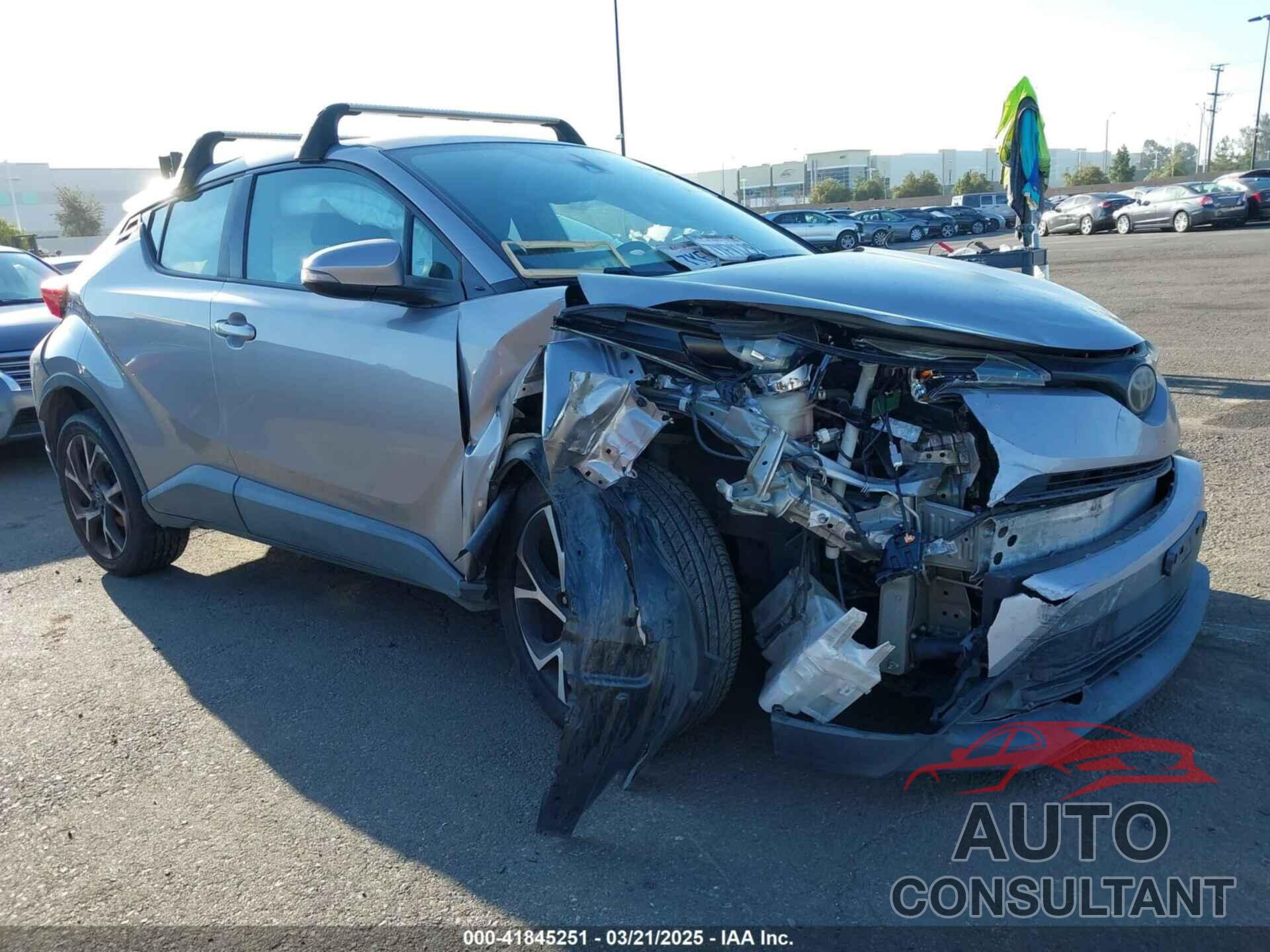 TOYOTA C-HR 2018 - NMTKHMBX7JR006281