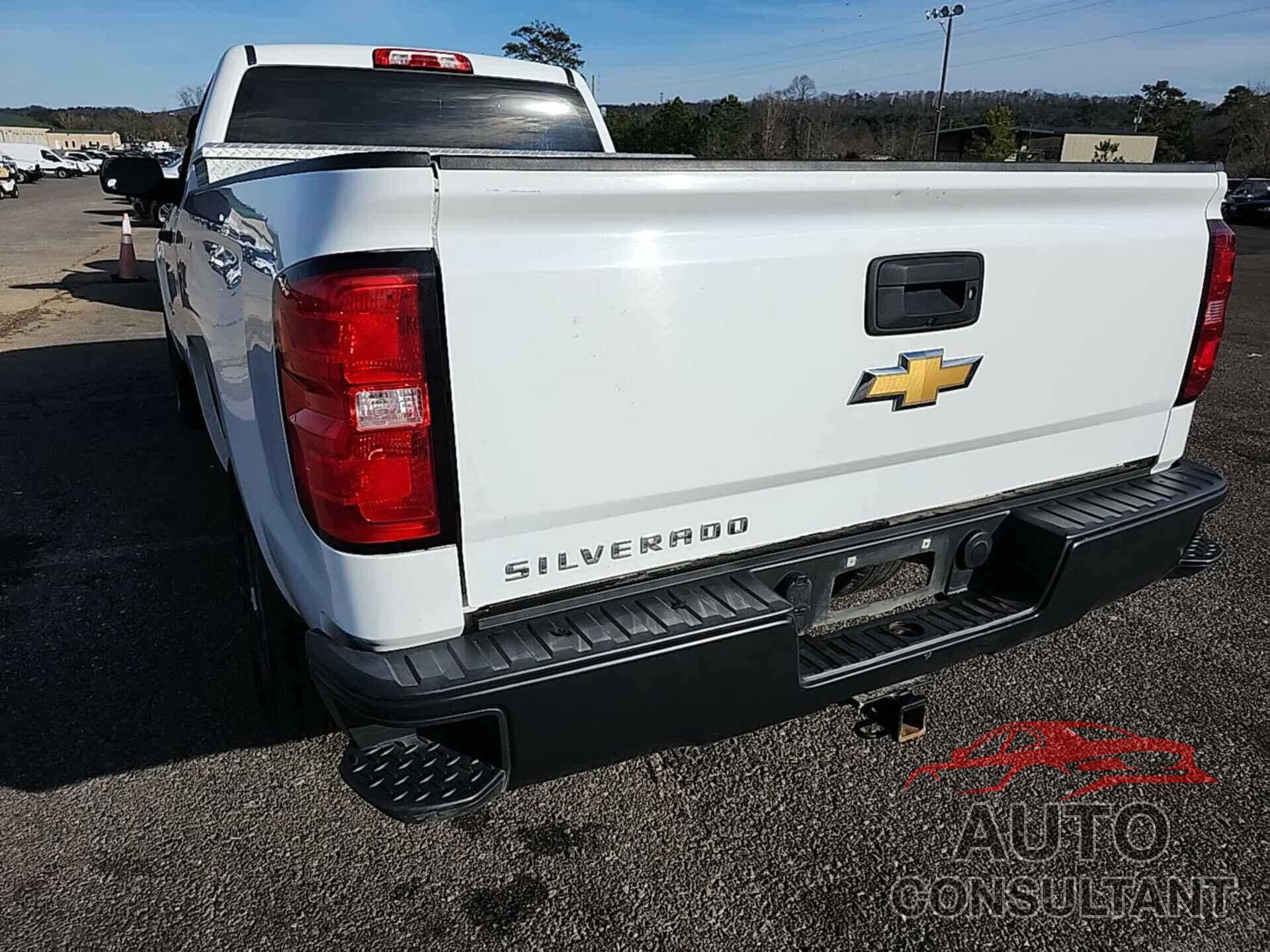 CHEVROLET SILVERADO 1500 2018 - 1GCNCNEH9JZ182710