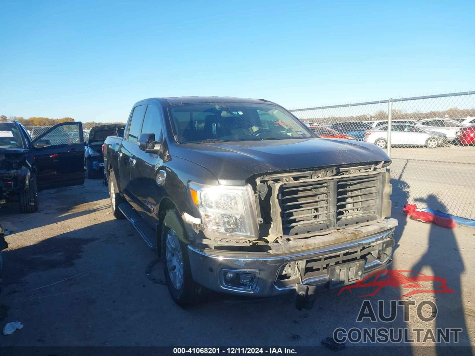 NISSAN TITAN 2017 - 1N6AA1E61HN563493