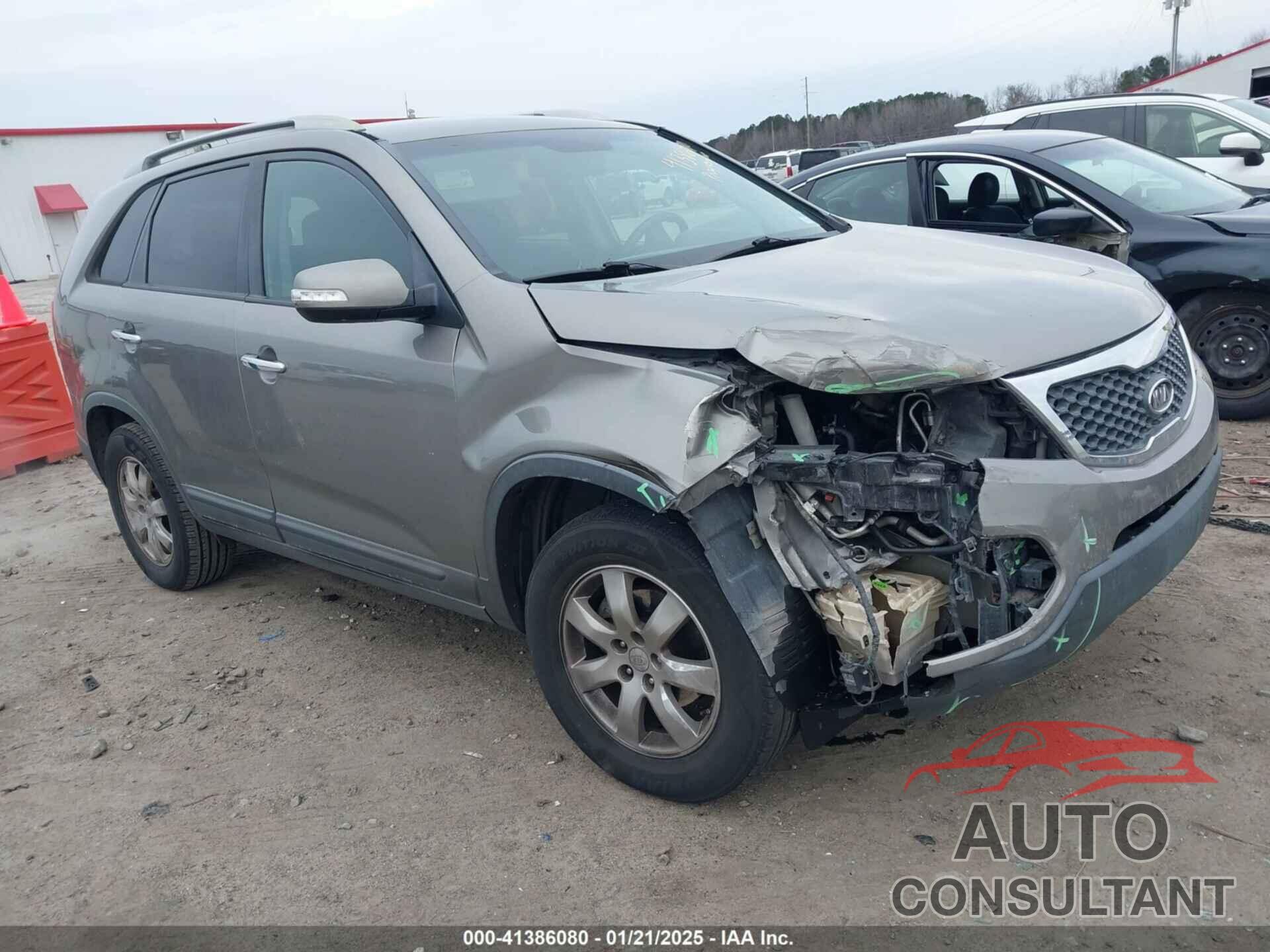 KIA SORENTO 2011 - 5XYKT4A15BG117388