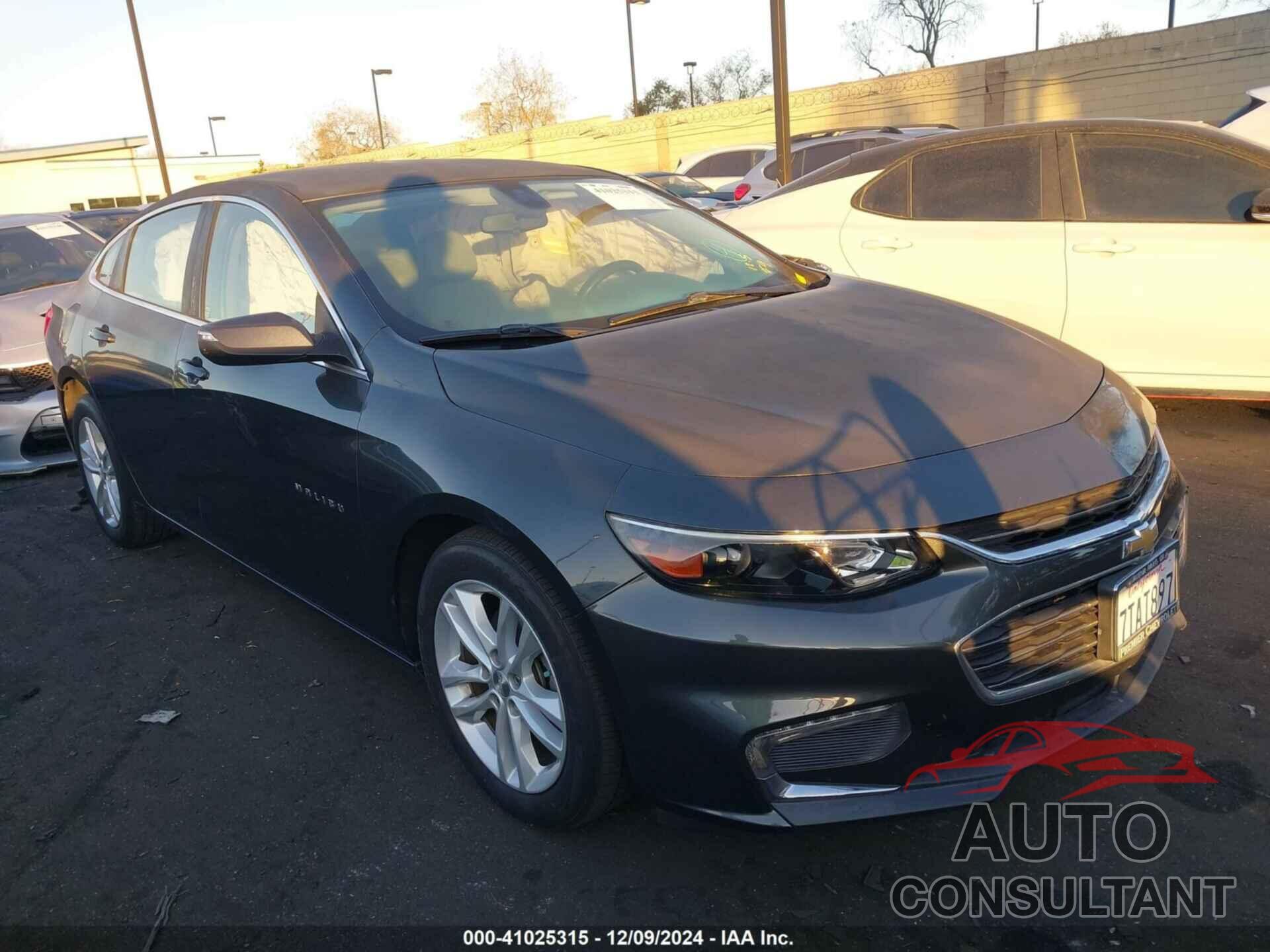 CHEVROLET MALIBU 2016 - 1G1ZE5ST8GF331650