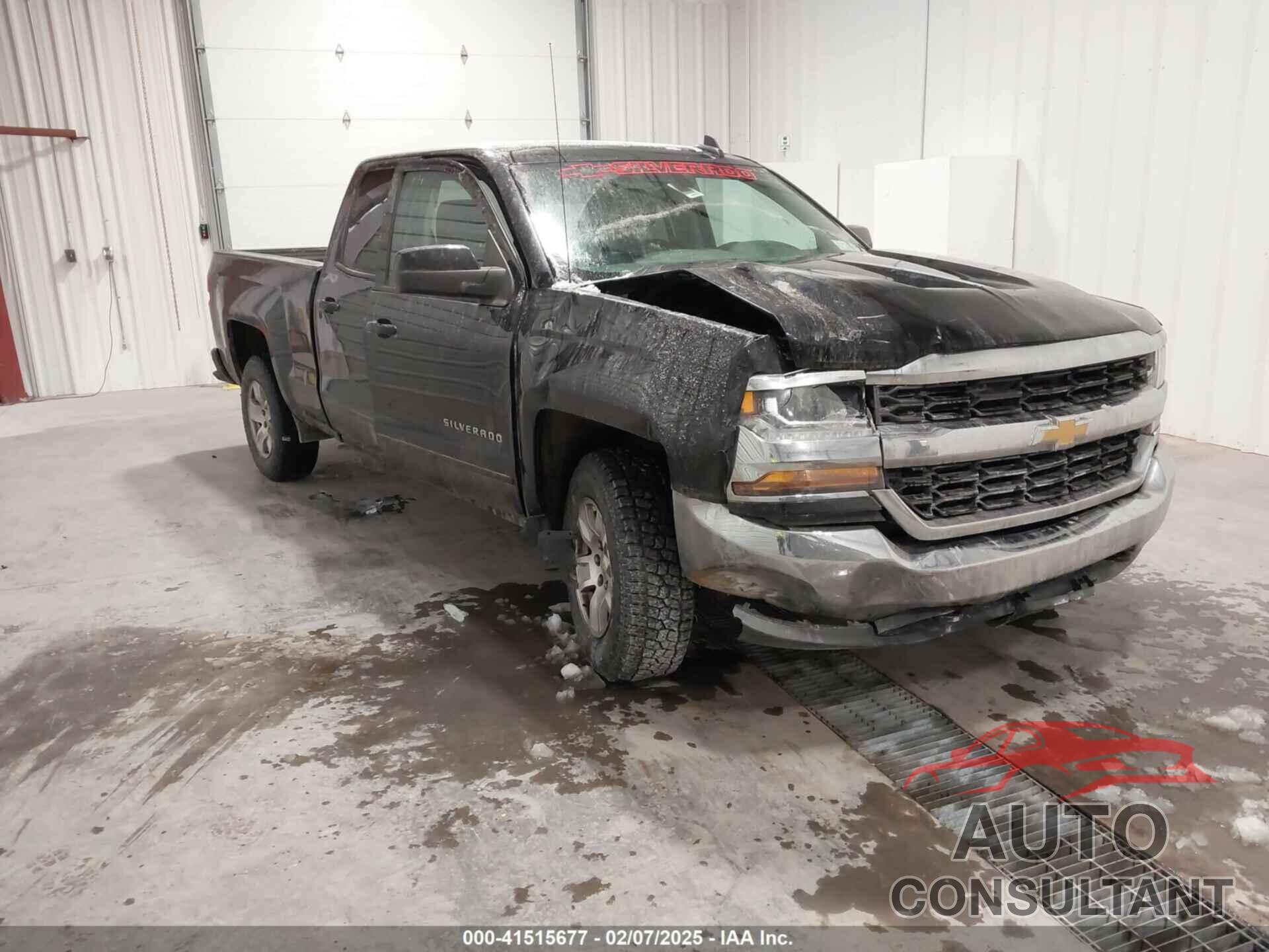 CHEVROLET SILVERADO 1500 2018 - 1GCVKREC1JZ311828