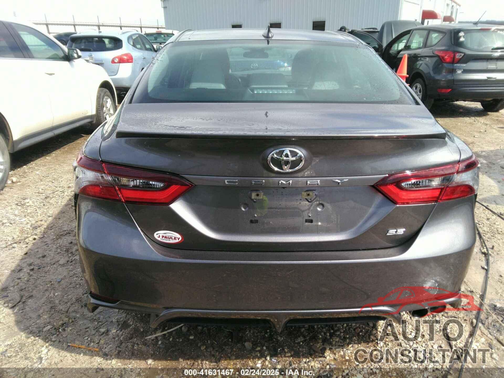 TOYOTA CAMRY 2023 - 4T1G11AK1PU788156
