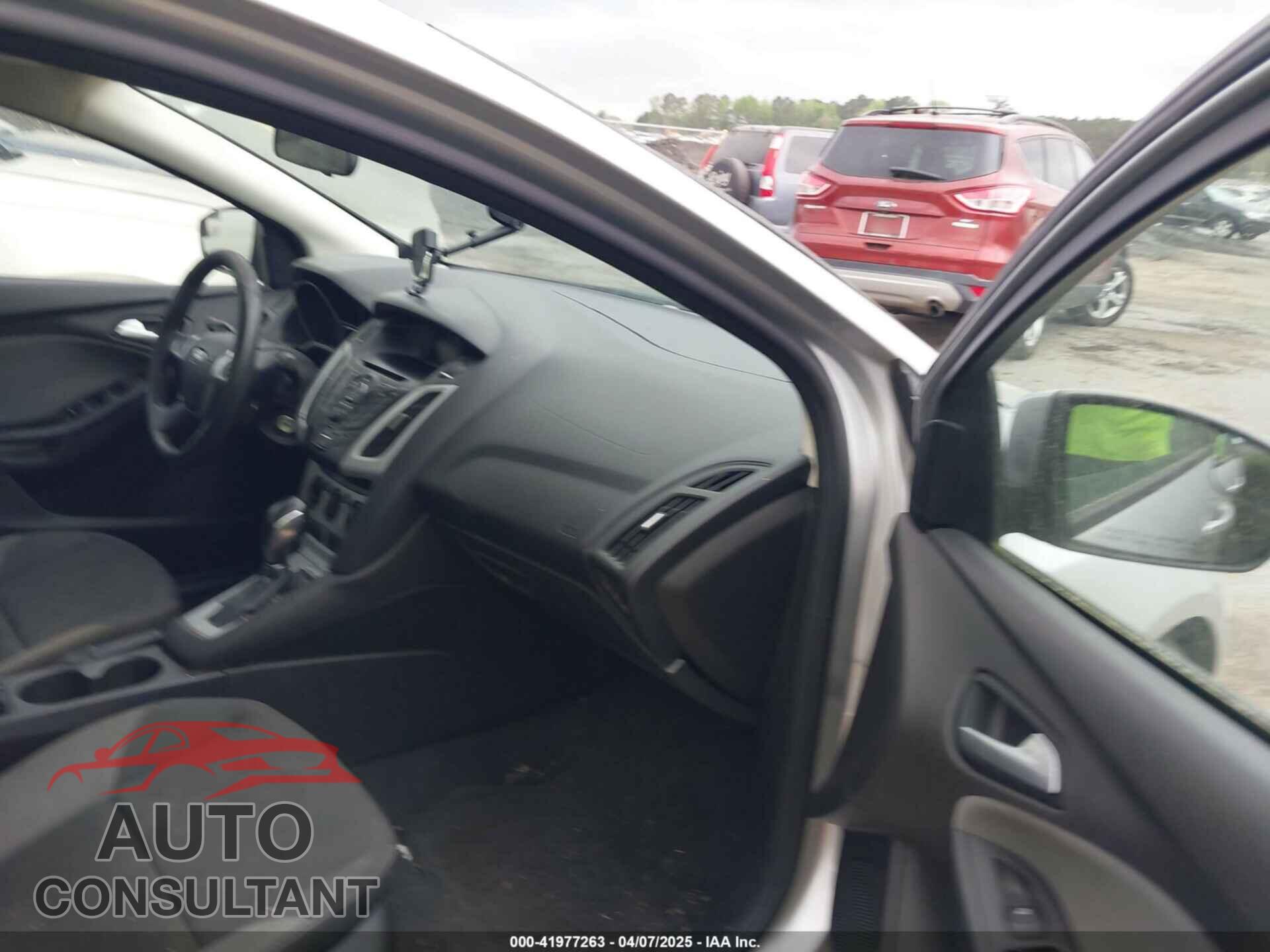 FORD FOCUS 2013 - 1FADP3F25DL299969