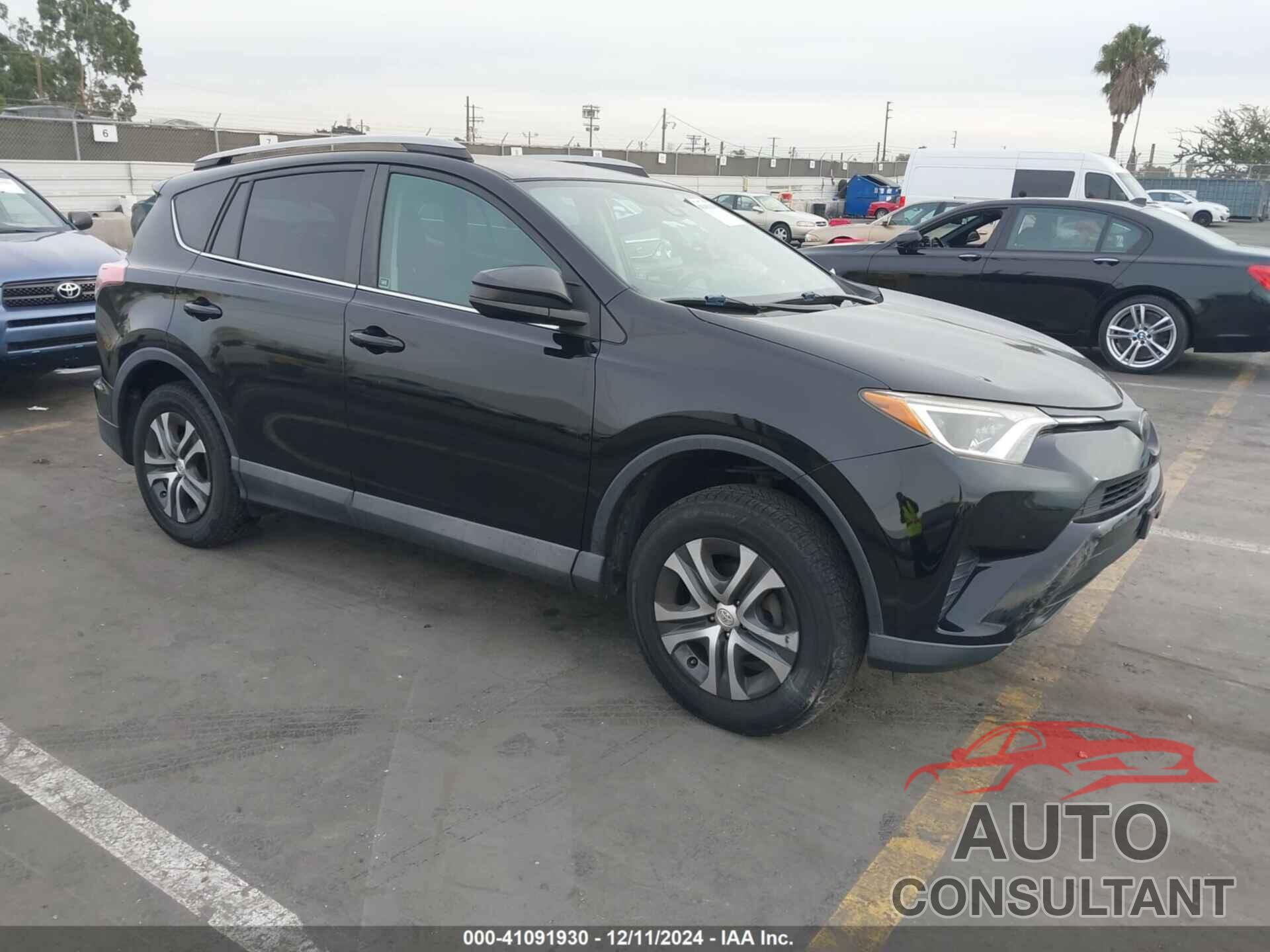 TOYOTA RAV4 2018 - 2T3ZFREV7JW504833