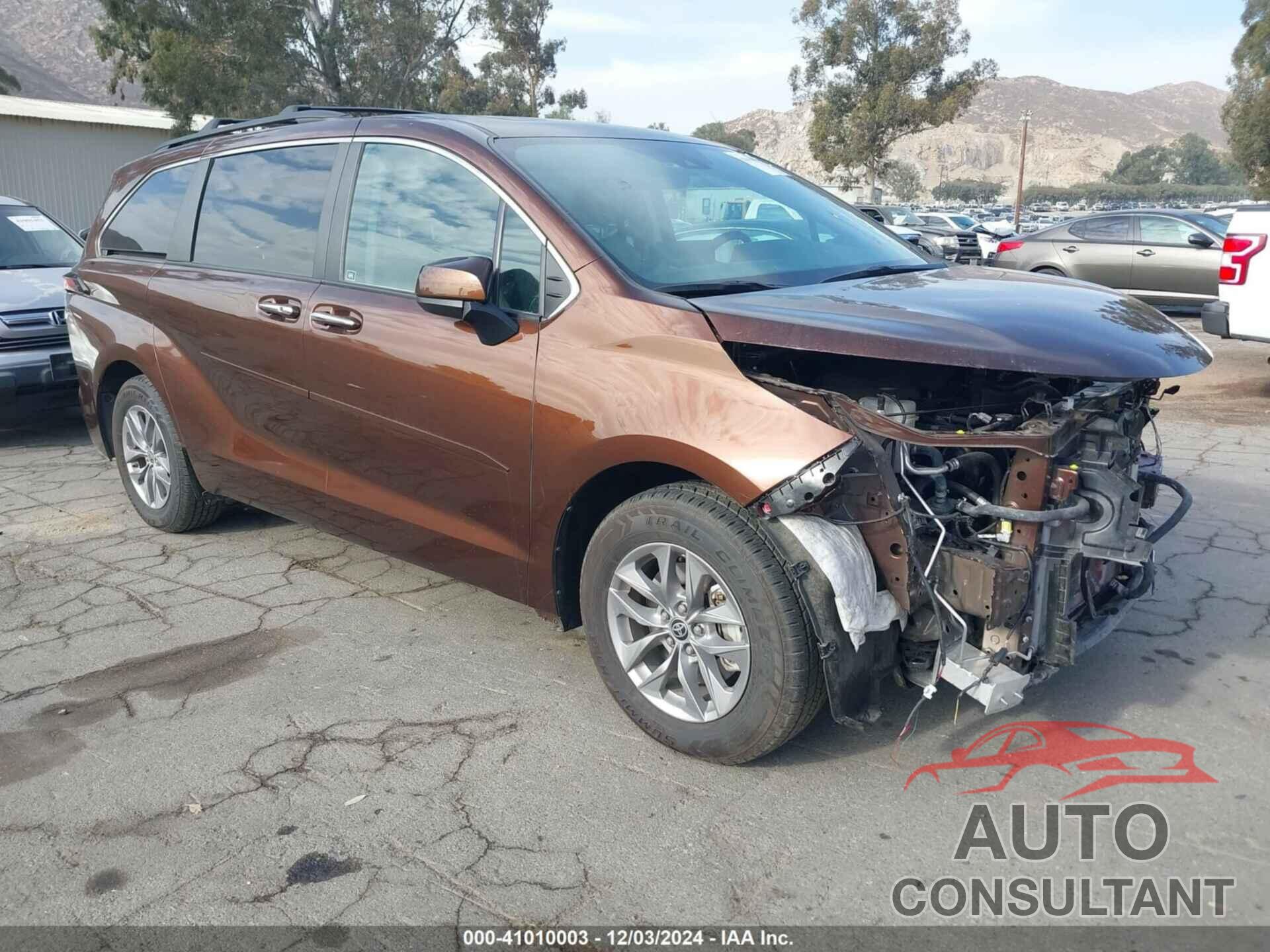 TOYOTA SIENNA 2022 - 5TDYRKEC1NS081585