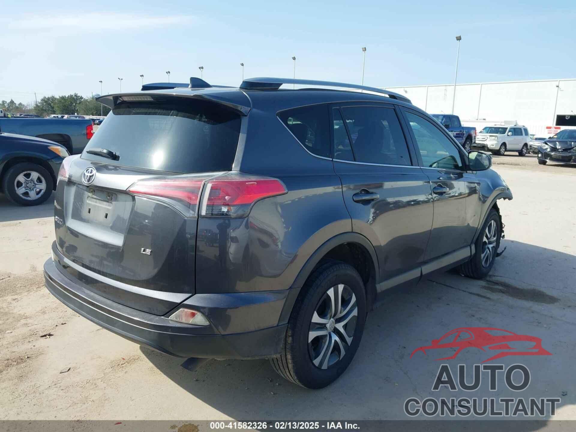 TOYOTA RAV4 2017 - JTMZFREV4HJ113745