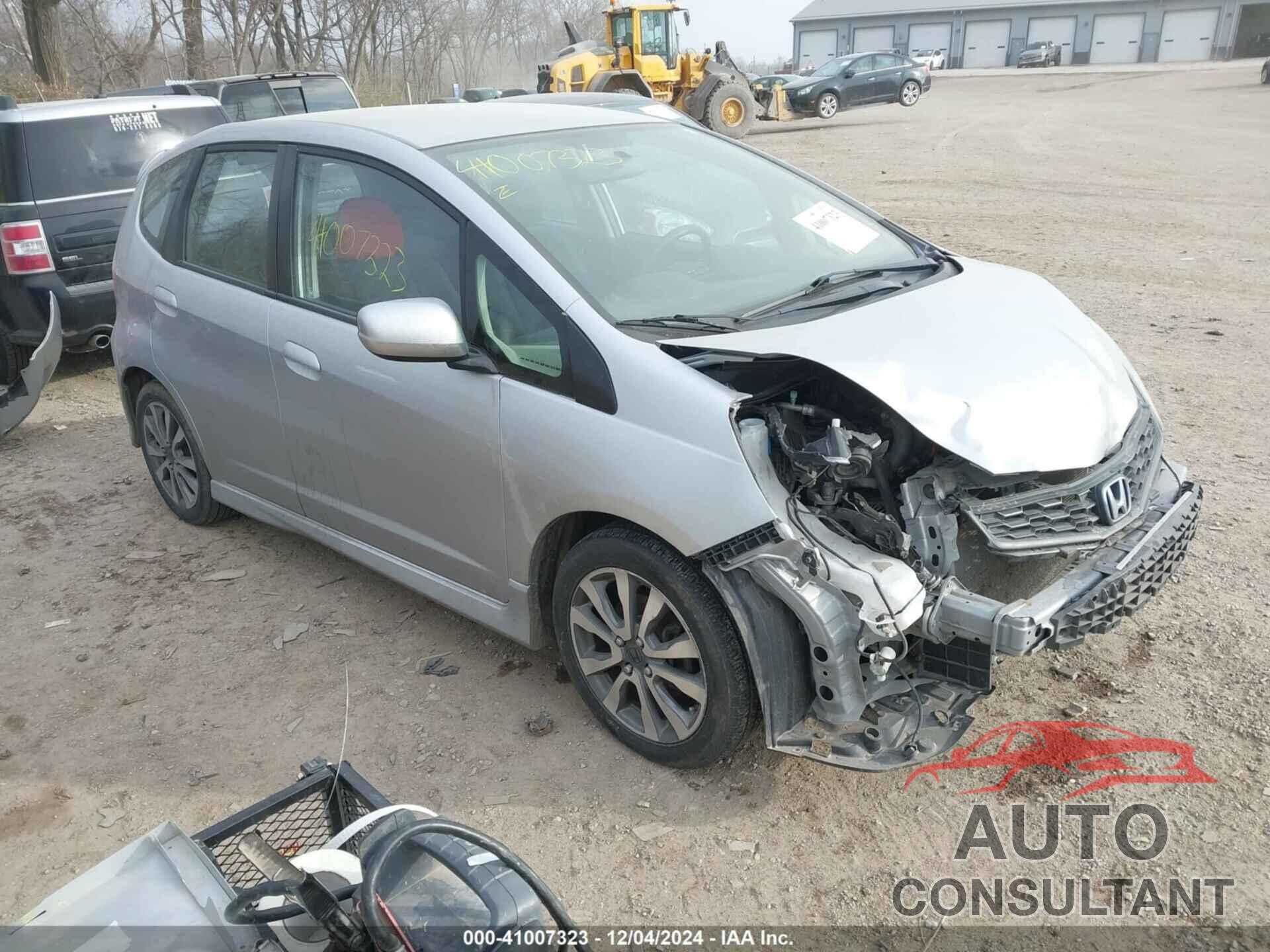 HONDA FIT 2013 - JHMGE8H51DC013082