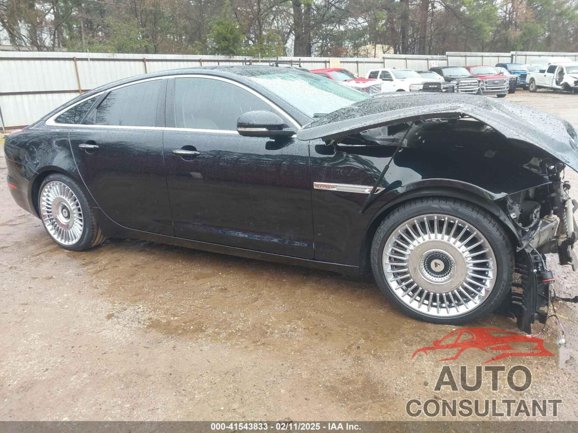 JAGUAR XJ 2011 - SAJWA1CB8BLV05801
