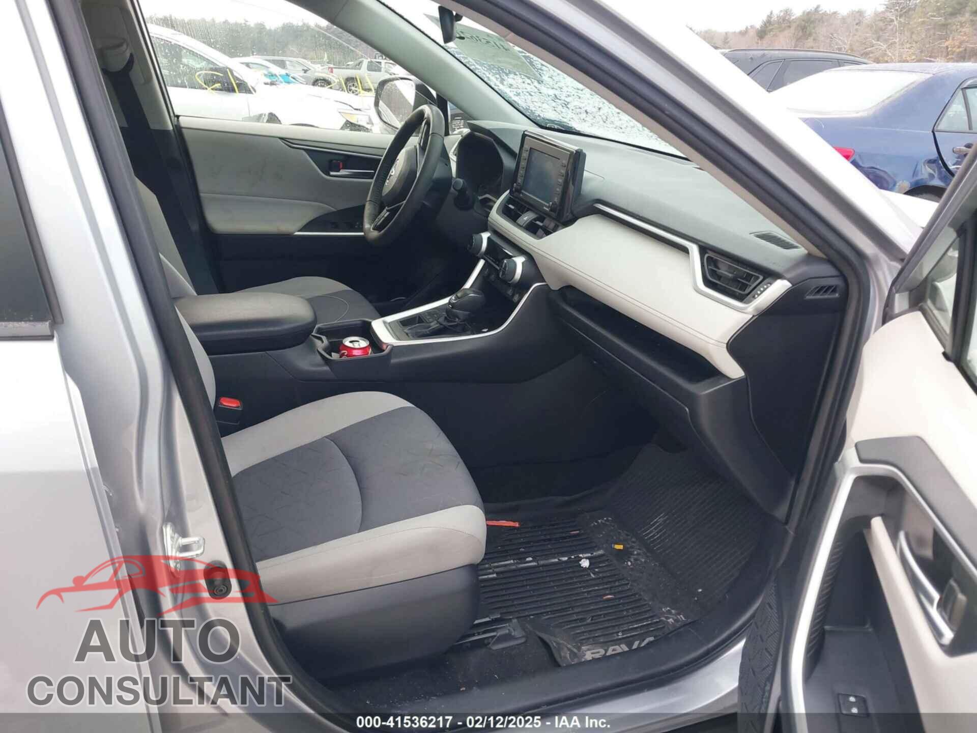 TOYOTA RAV4 2020 - JTMP1RFV5LD057620